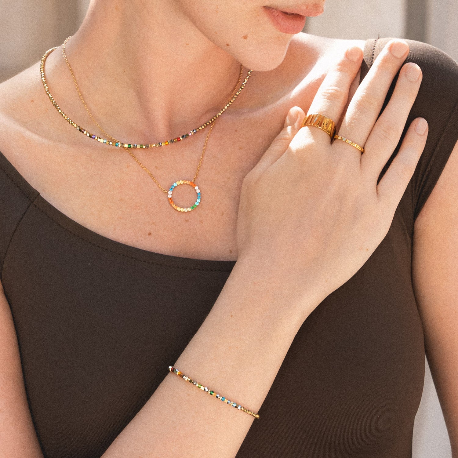 coeur-de-lion-halskette-golden-whisper-rainbow-swarovski-kristalle-multicolor image 4
