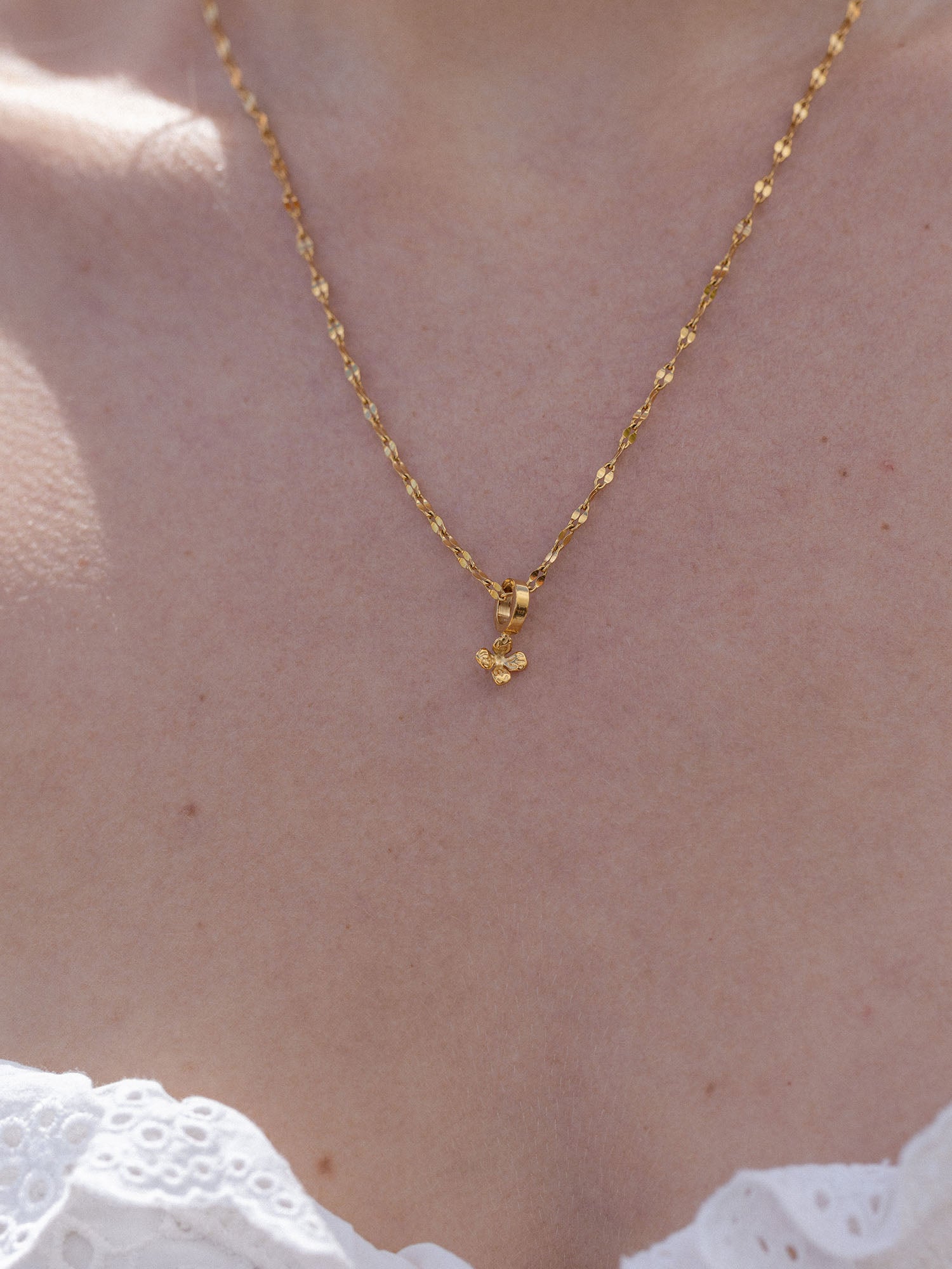purelei-veilchen-charm-anh-nger-geburtsblume-februar-8-mm image 3