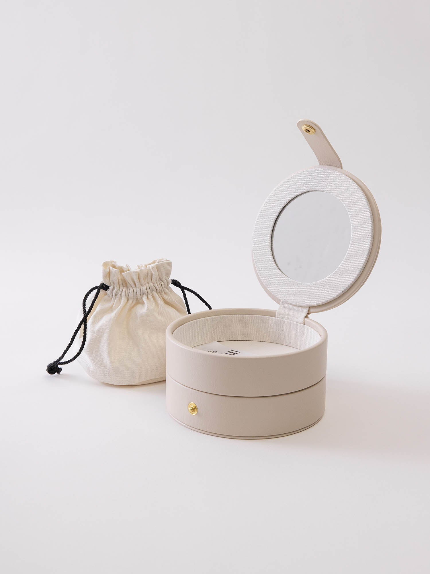 purelei-muschel-schmuckbox-rund-organizer-beige image 6