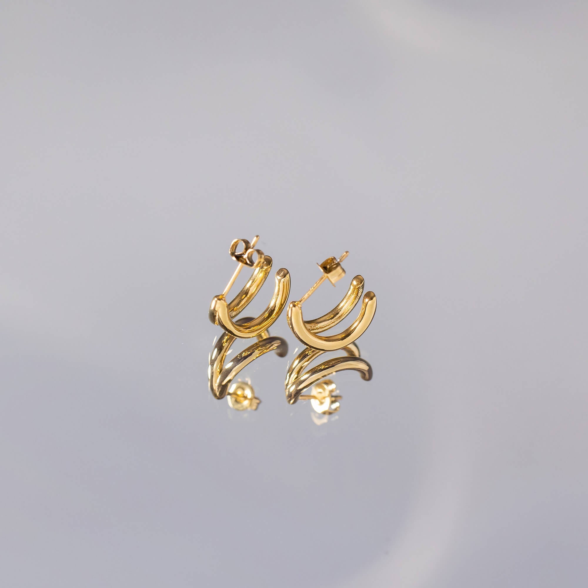 purelei-airflow-ohrringe-halbkreis-stecker-9-mm-gold image 2