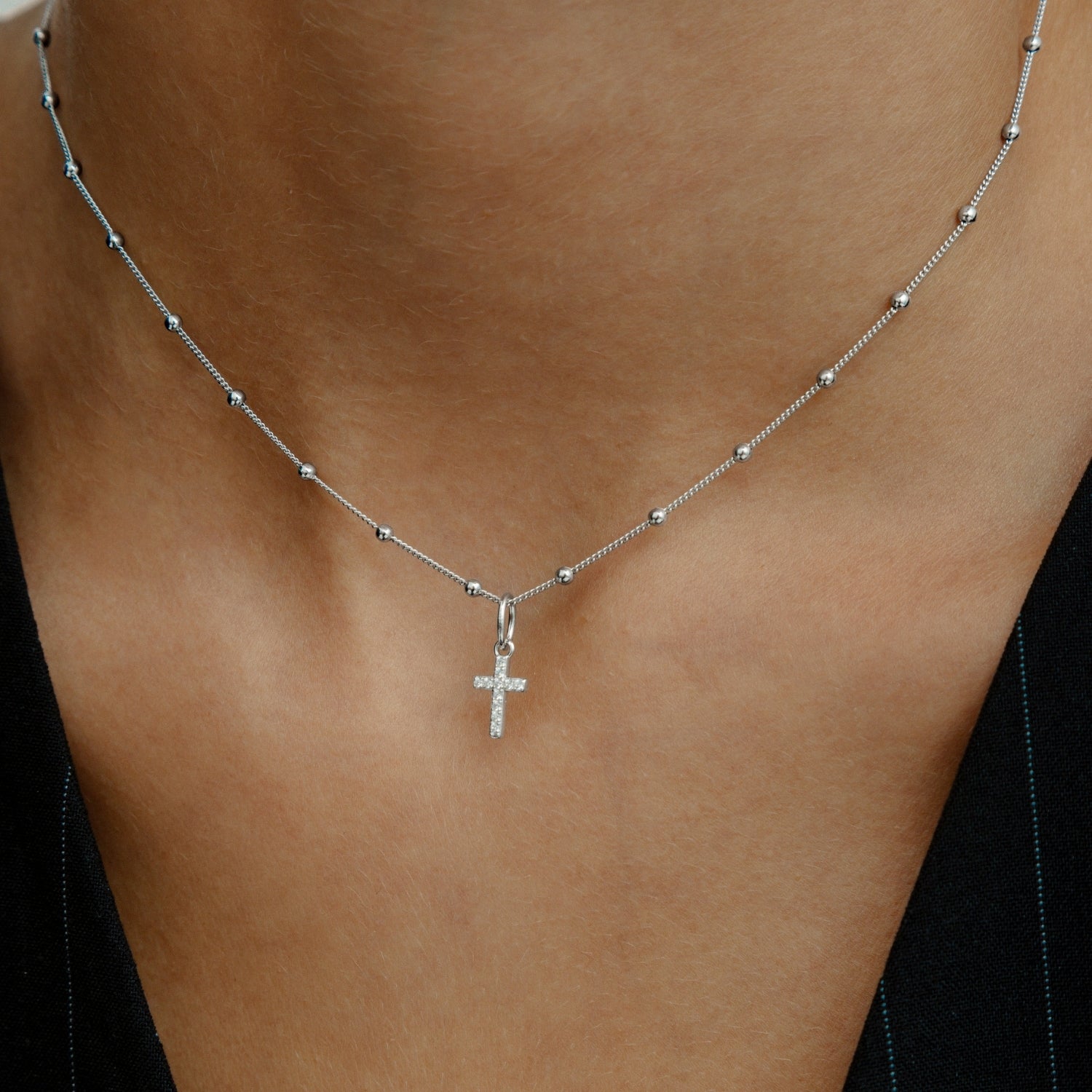 xenox-kreuz-charm-925-sterlingsilber-rhodiniert image 3