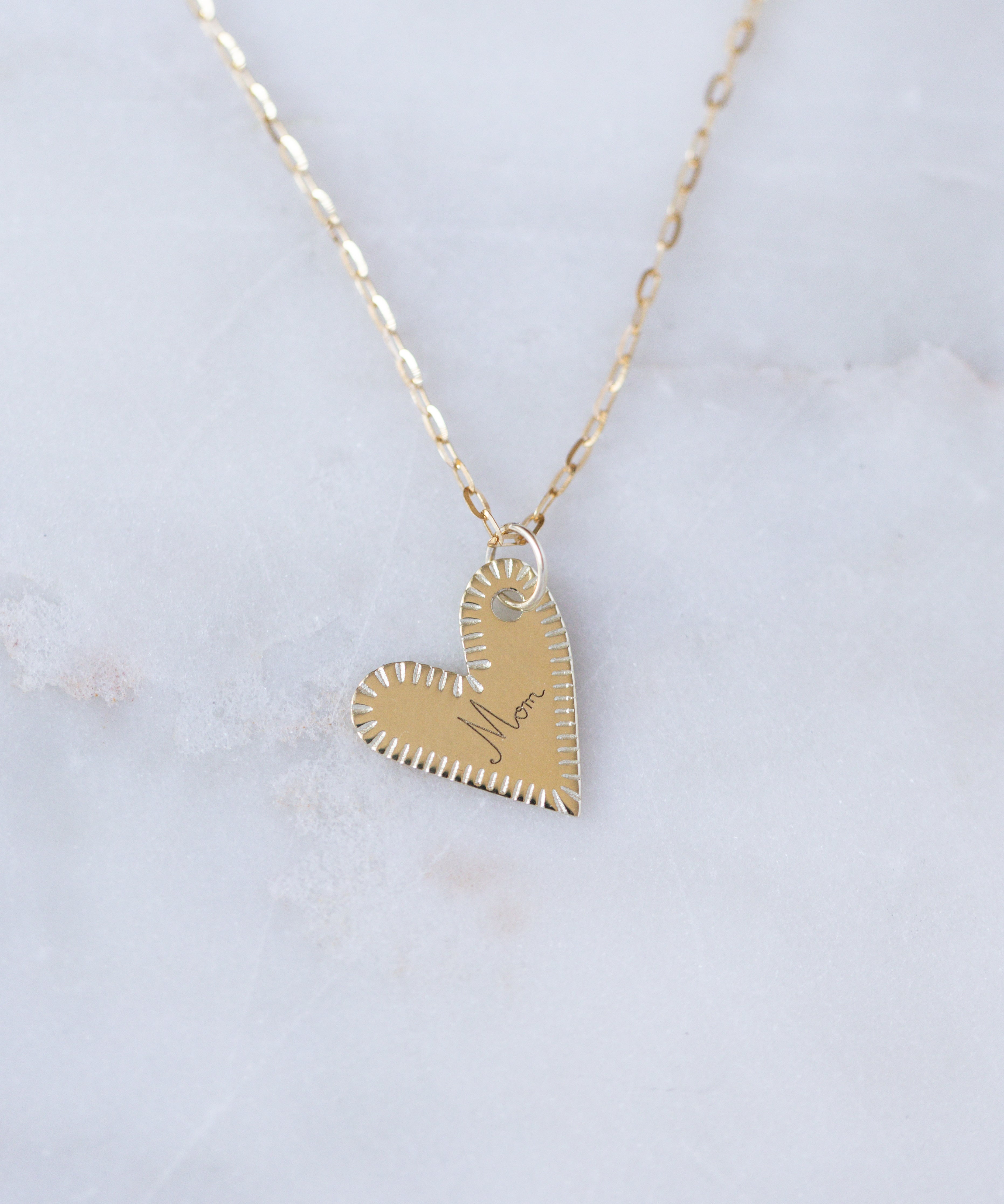 wald-berlin-be-my-lover-heart-halskette-18k-gold-mit-gravur-love-mom-oui image 6