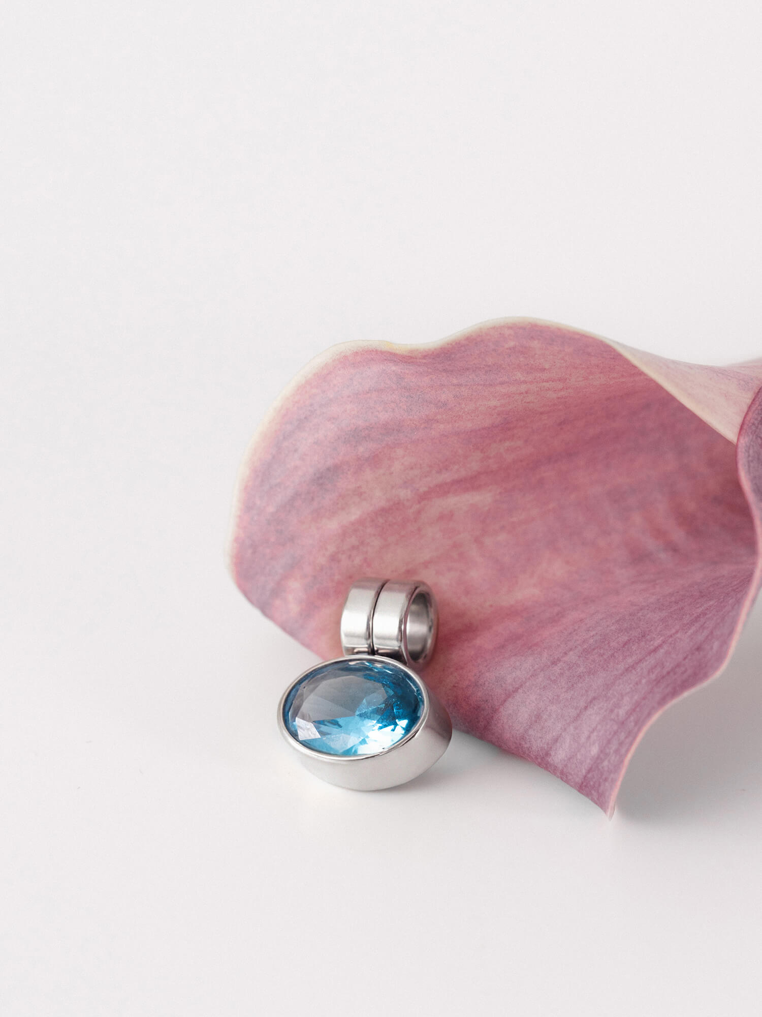 purelei-sky-blue-charm-ovaler-charm-anh-nger-mit-hellblauem-zirkonia image 8