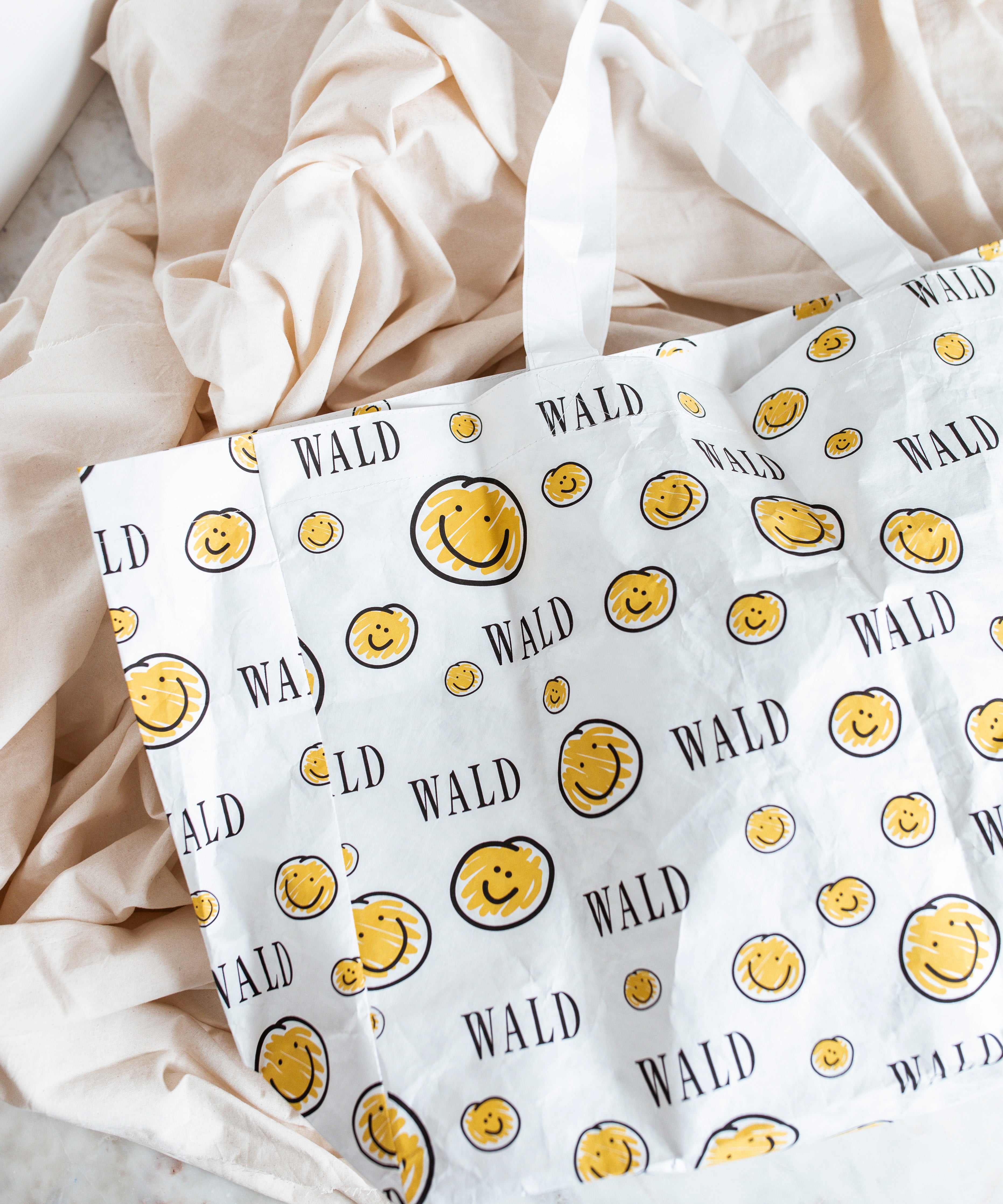 wald-berlin-smilie-dude-shopper-tasche-tyvek image 3