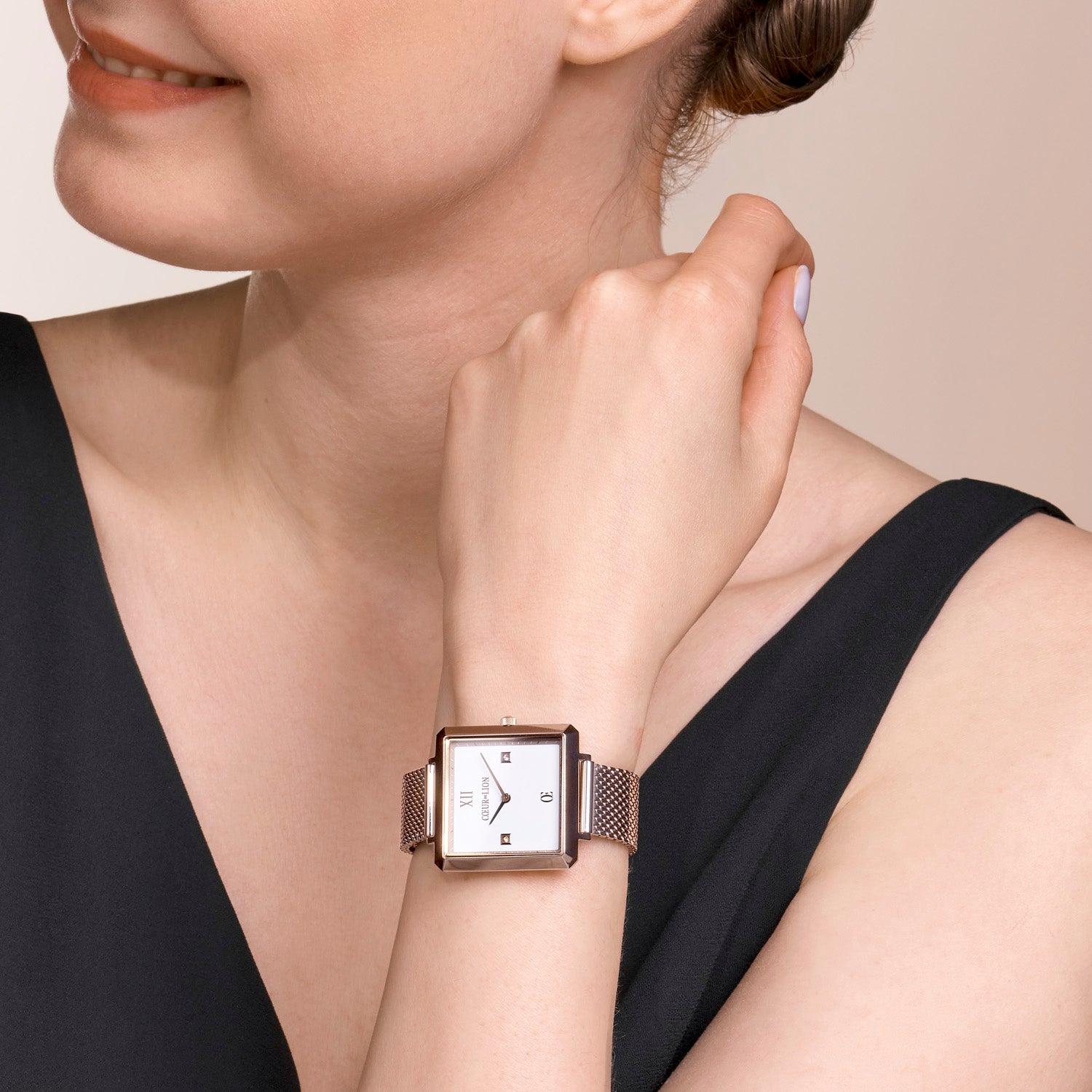 coeur-de-lion-uhr-iconic-square-brilliant-white-milanaise-edelstahl-champagne image 1
