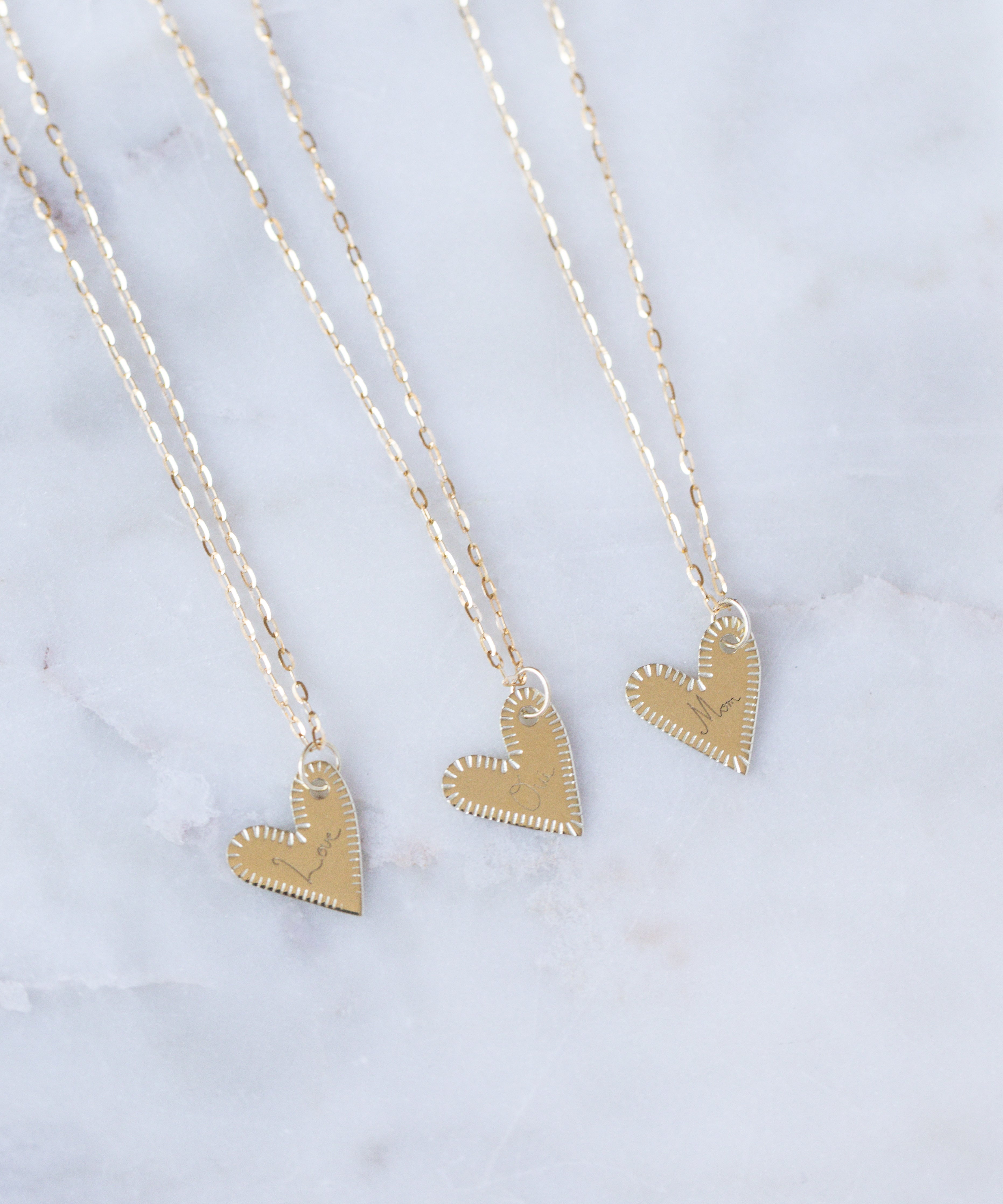 wald-berlin-be-my-lover-heart-halskette-18k-gold-mit-gravur-love-mom-oui image 3