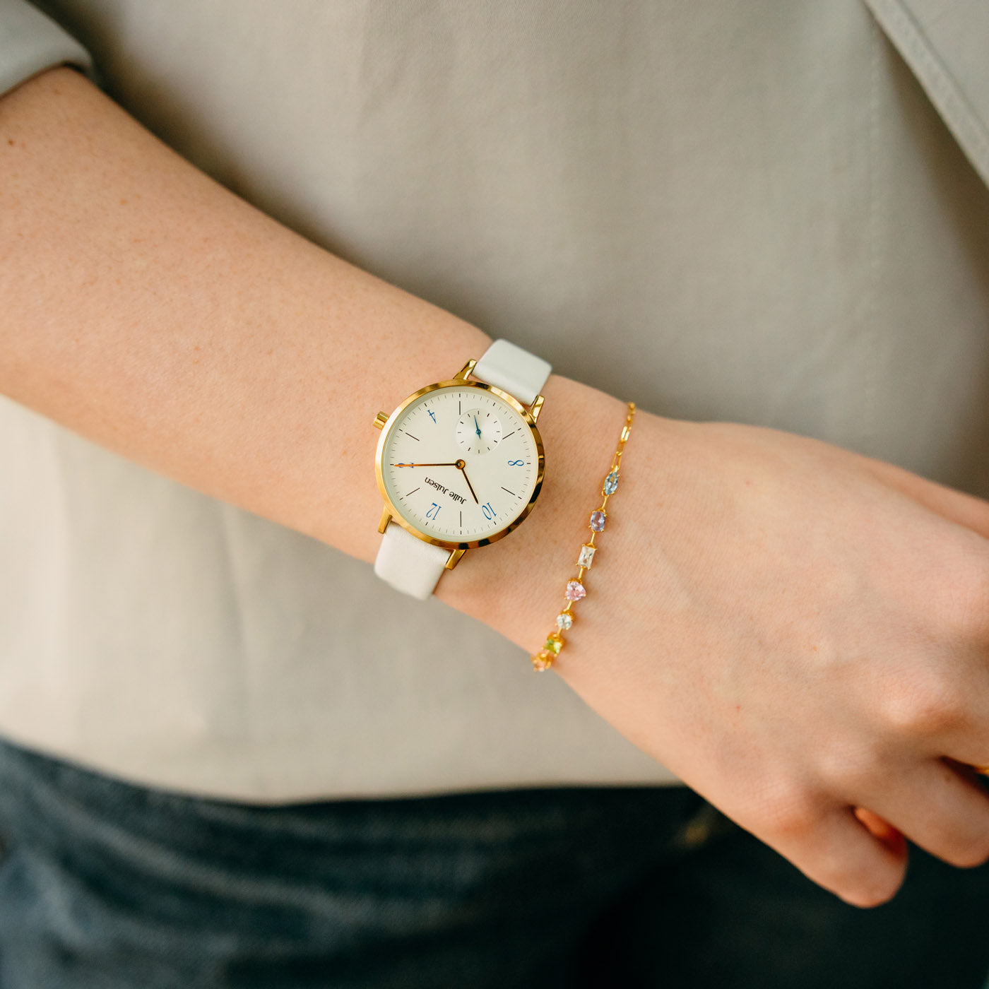 julie-julsen-damenuhr-little-second-vergoldet-wei-es-lederband-34-mm image 2
