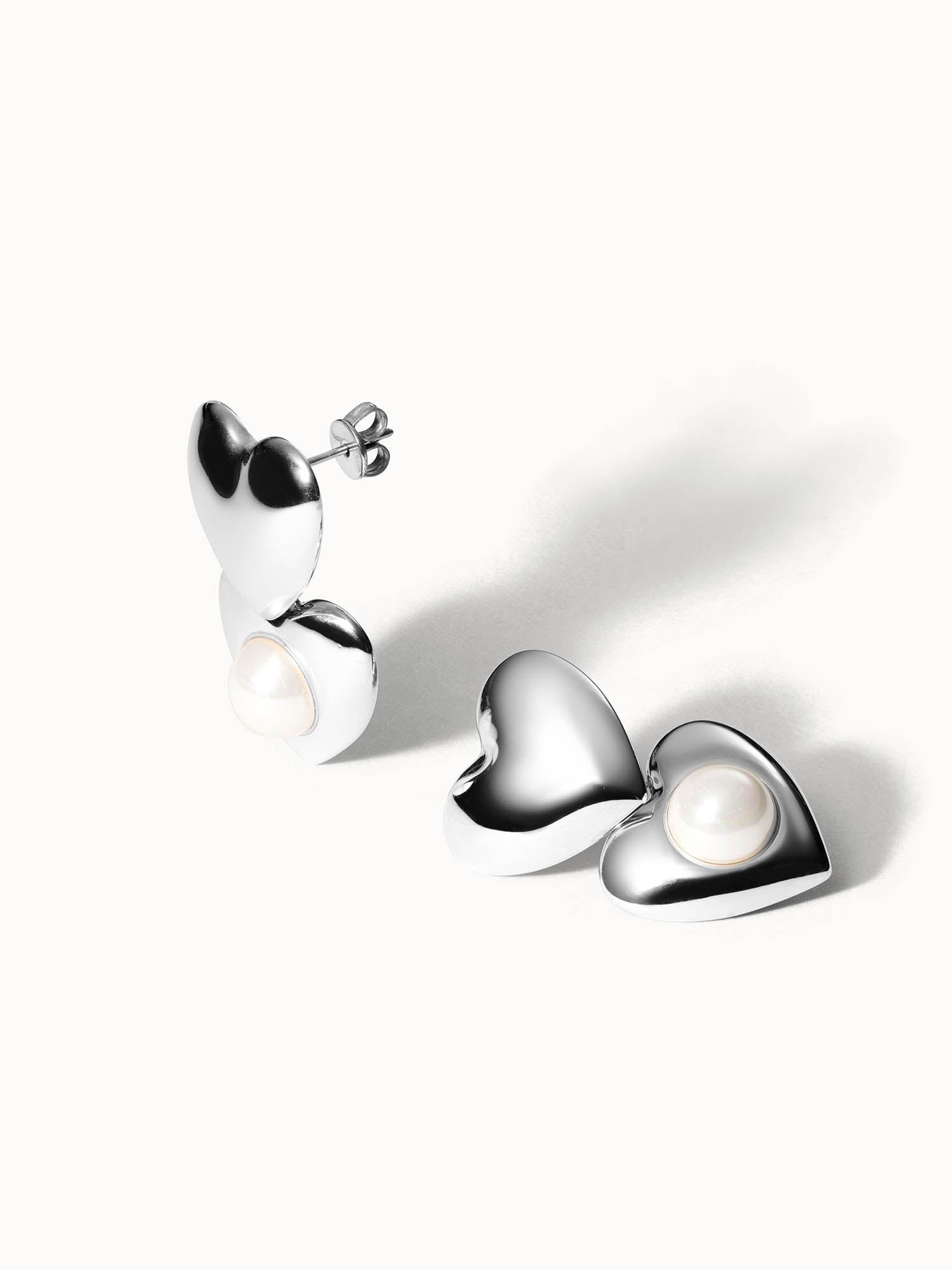 purelei-my-heart-ohrringe-doppel-herz-ohrstecker-mit-muschelperle image 5