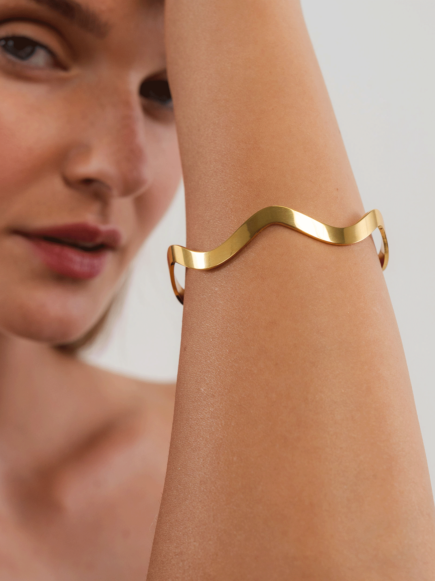 purelei-wave-elegance-armcuff-edelstahl-armreif image 2