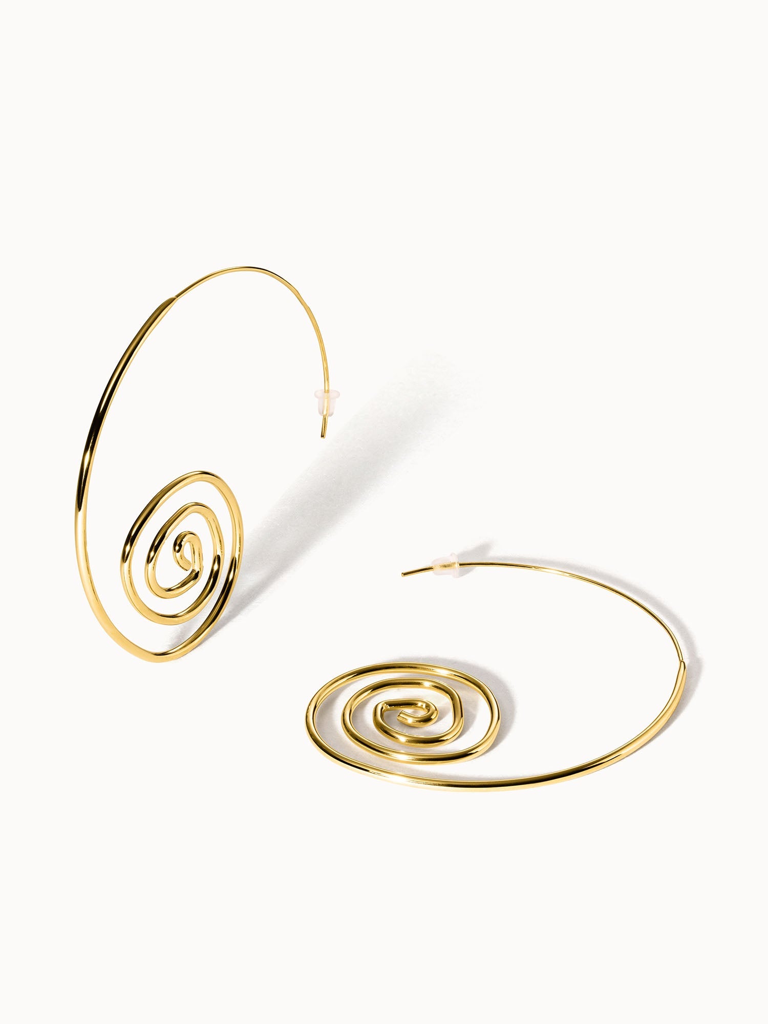 purelei-flow-ohrringe-creolen-spiral-60-mm-statement image 1