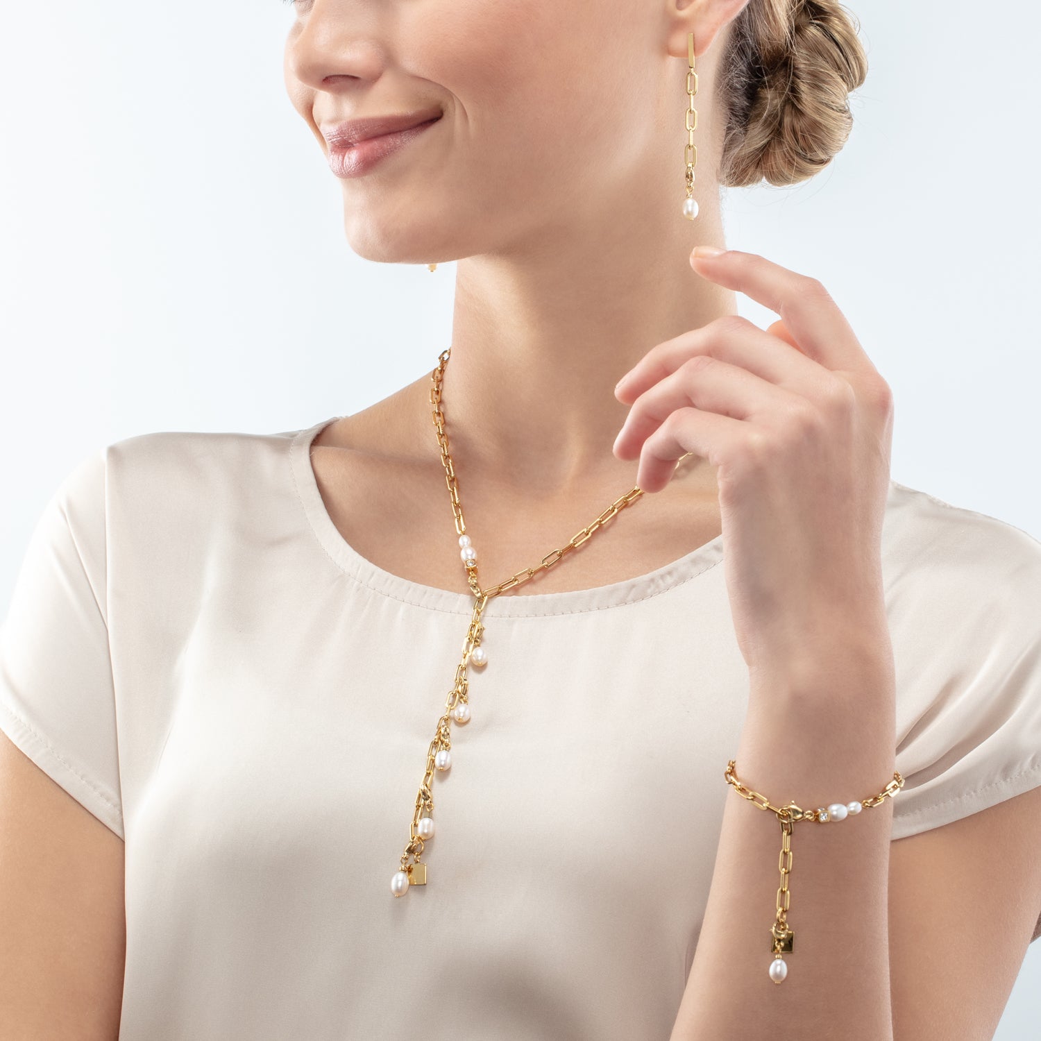 coeur-de-lion-modern-chain-halskette-mit-s-wasserperlen-charms-gold image 4