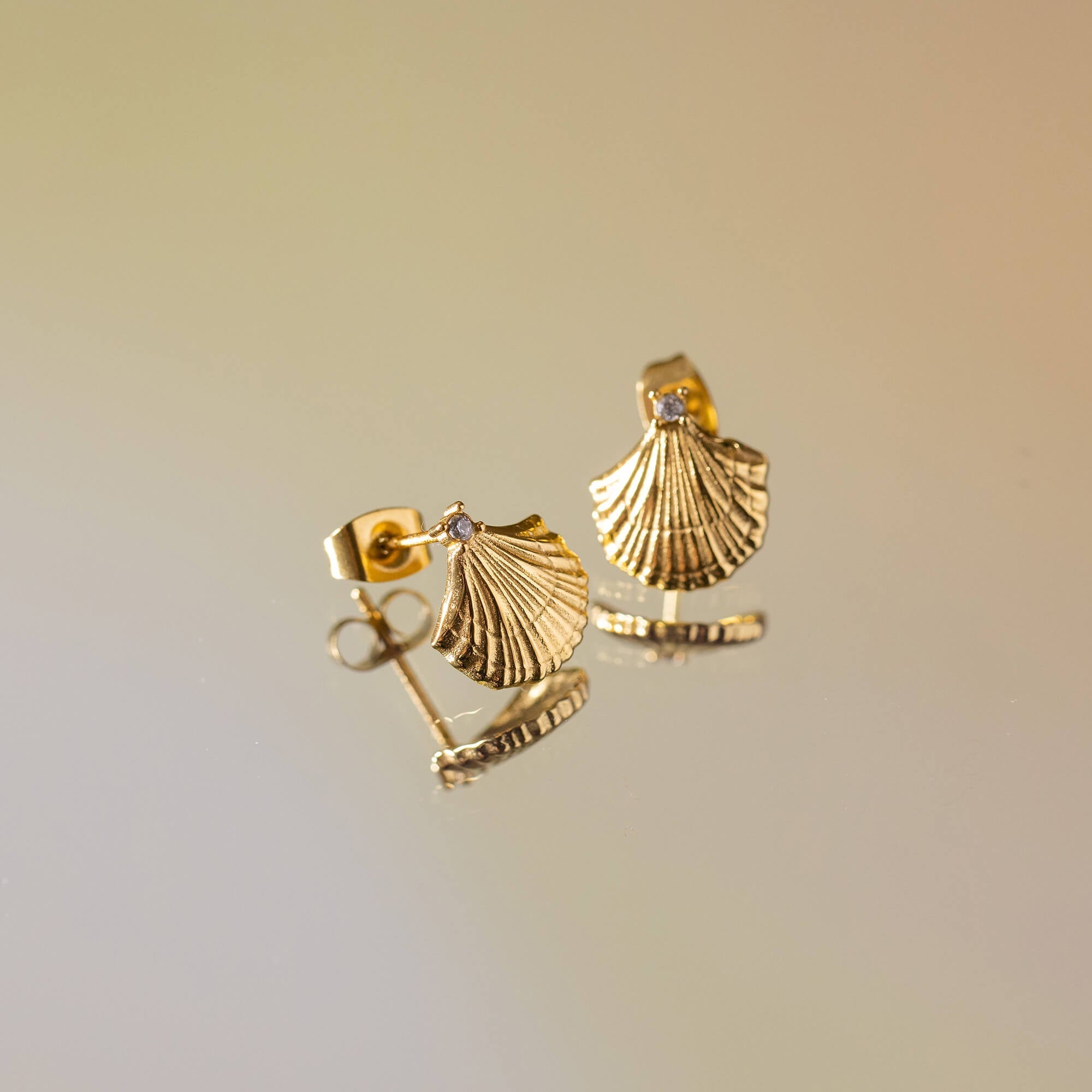 purelei-small-shell-ohrringe-muschel-mit-zirkonia-ca-11-x-12-5-mm image 4
