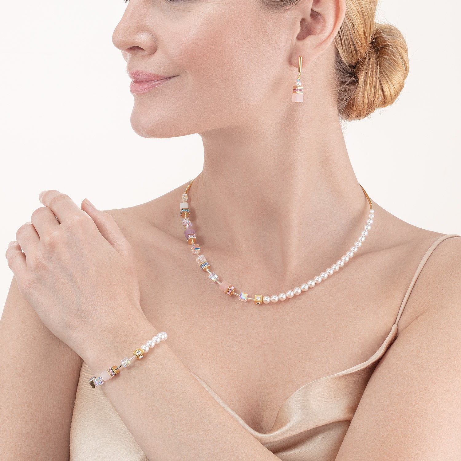 coeur-de-lion-geocube-precious-fusion-pearls-halskette-multicolor-pastell-gold image 4