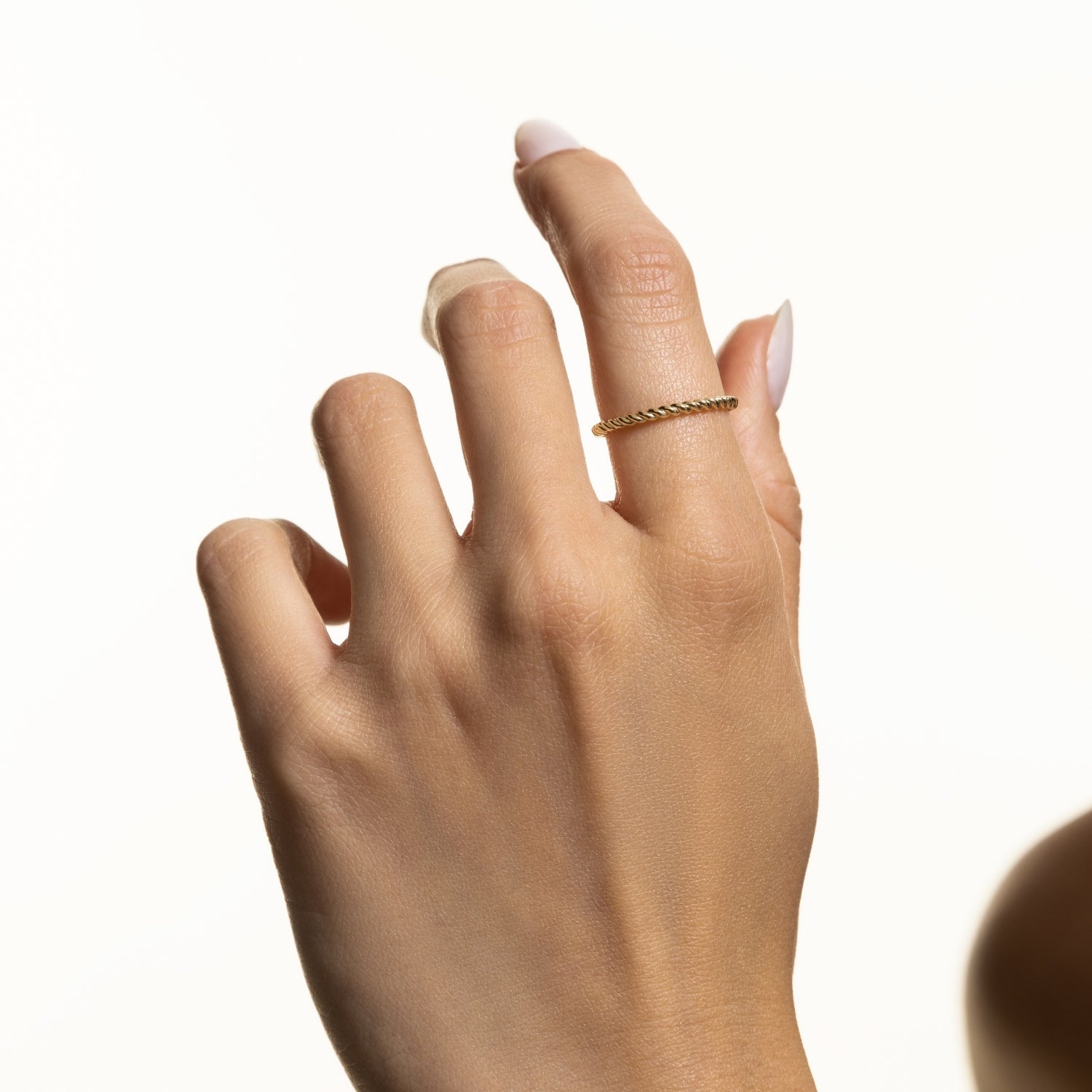 xenox-fine-aurelia-ring-585-gelbgold-gedreht image 2