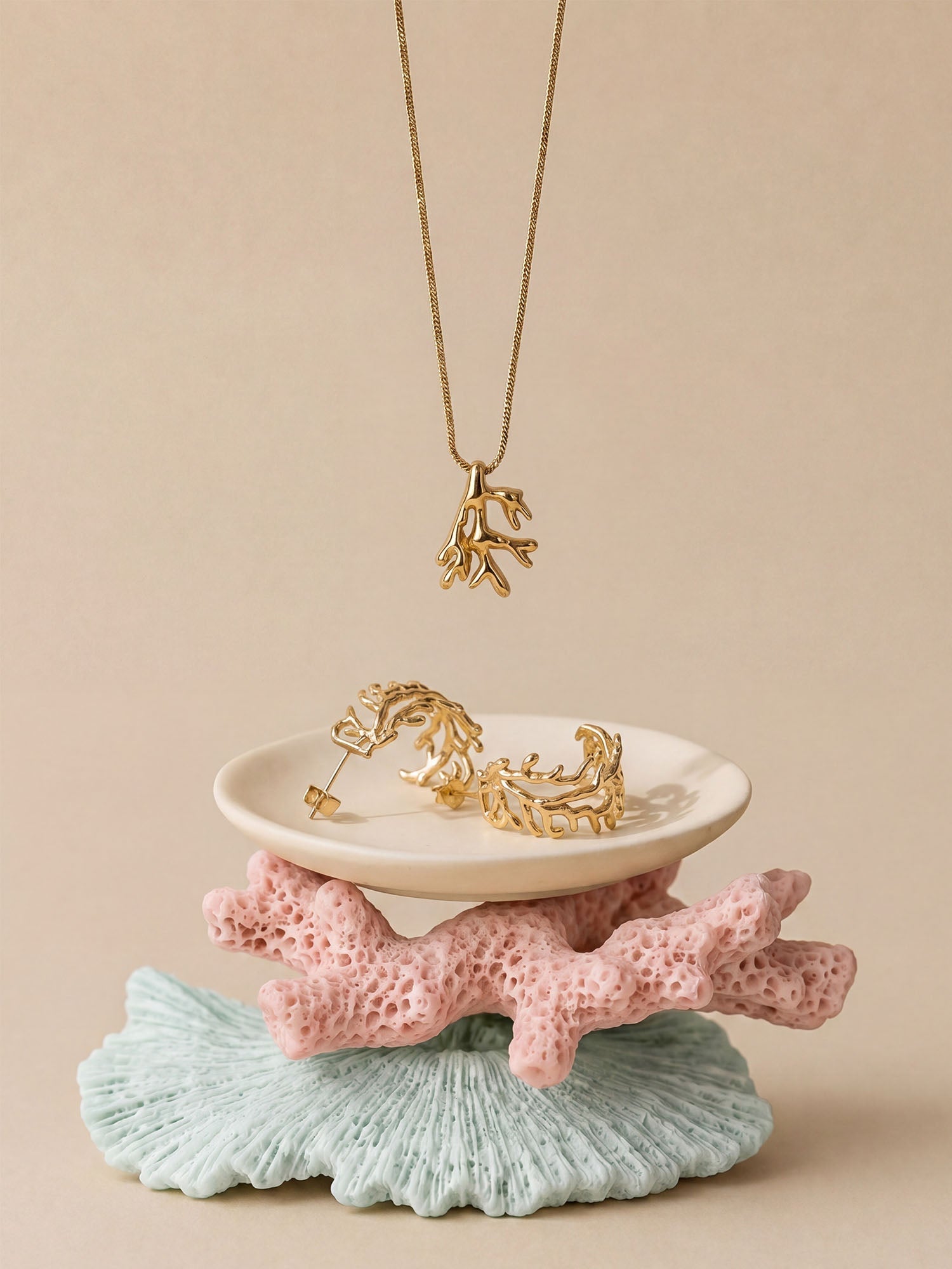 purelei-mahina-club-coral-set-14k-vergoldeter-edelstahl-kette-50-55-cm-creolen image 2