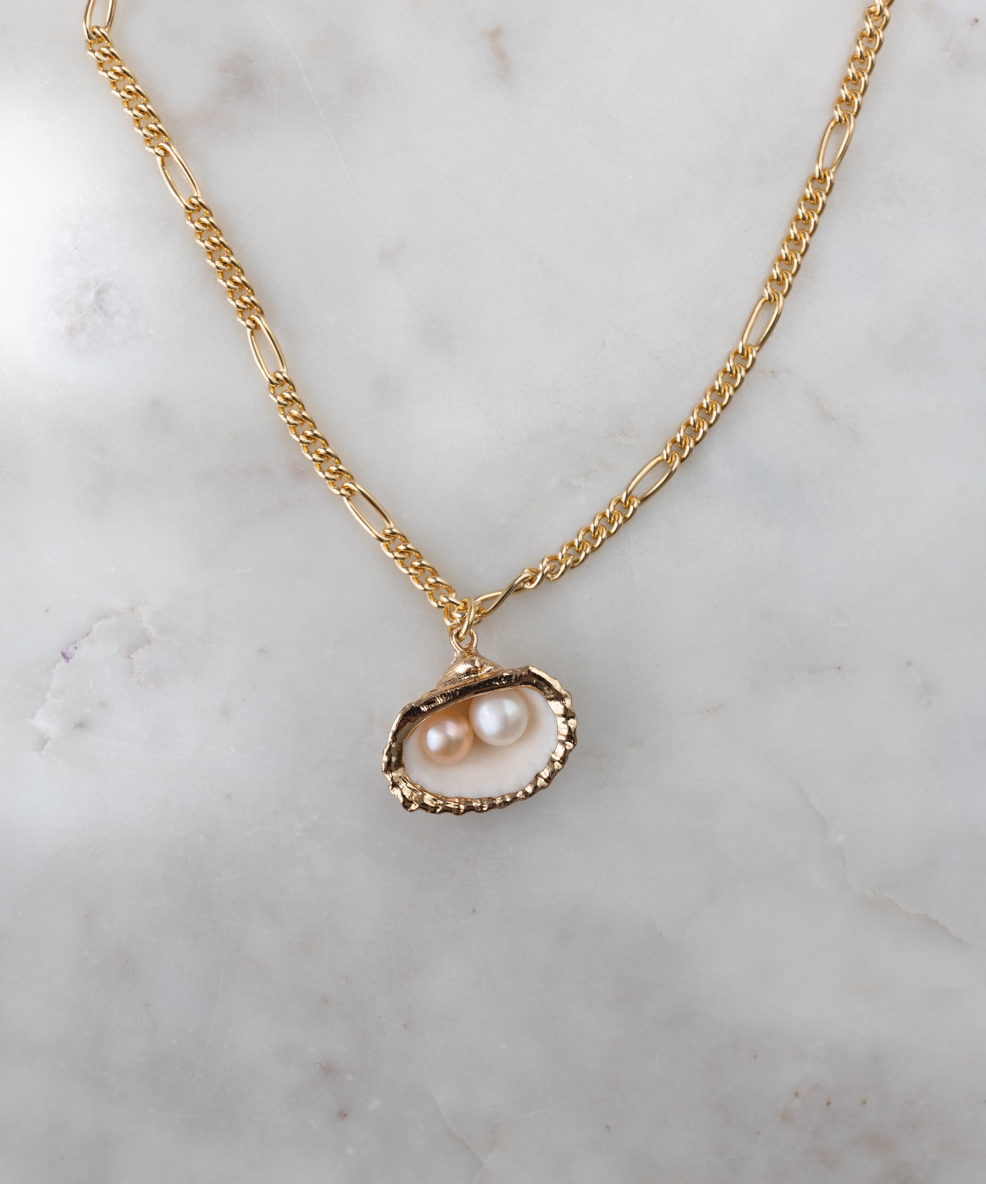 wald-berlin-drop-it-like-it-s-hot-shell-necklace-55cm-muschelkette-mit-perlen image 4