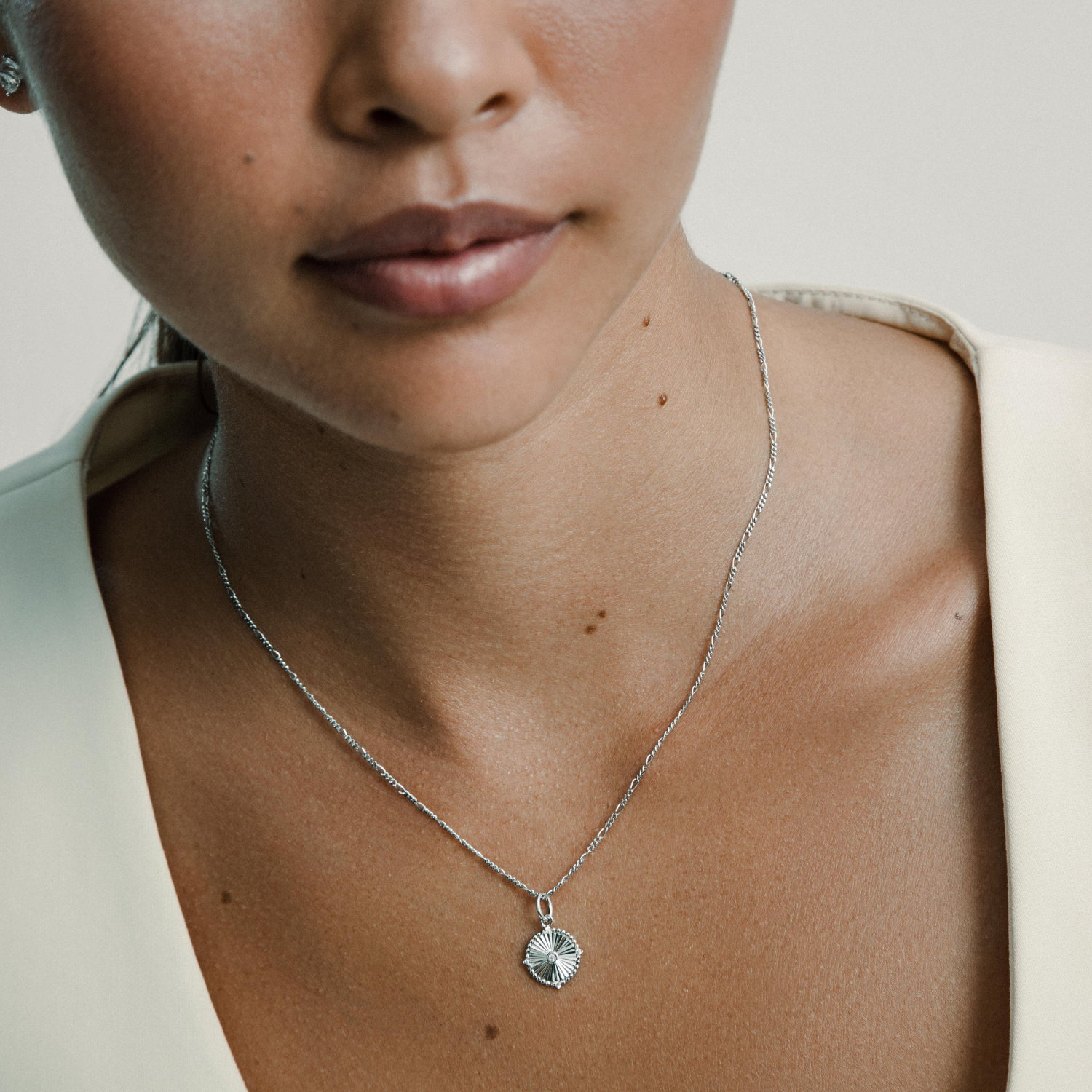 xenox-kompass-charm-925-sterlingsilber-rhodiniert-xs10546 image 5