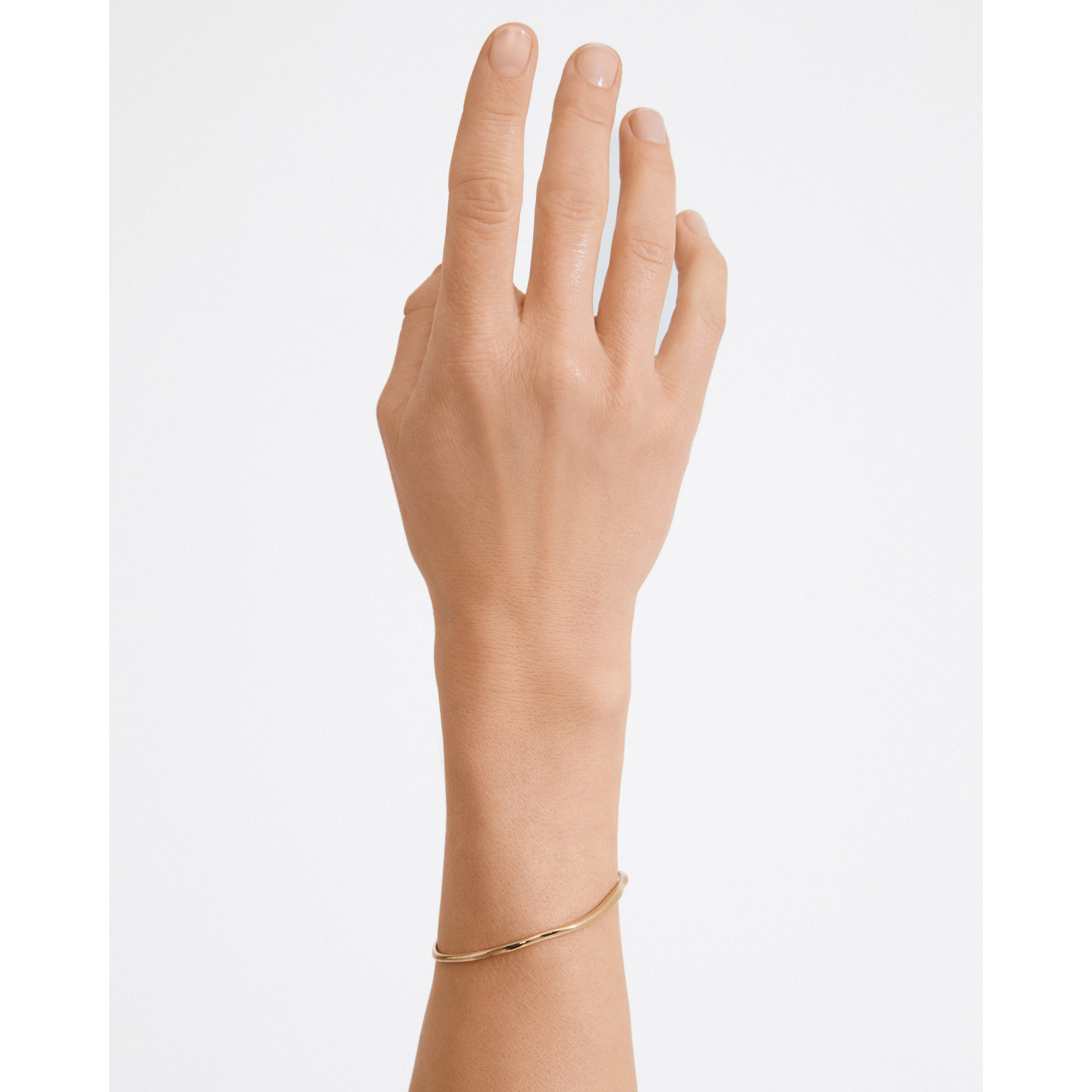 pilgrim-x-dea-pave-cuff-bangle-offener-armreif-18k-gold-recyceltes-silber image 3
