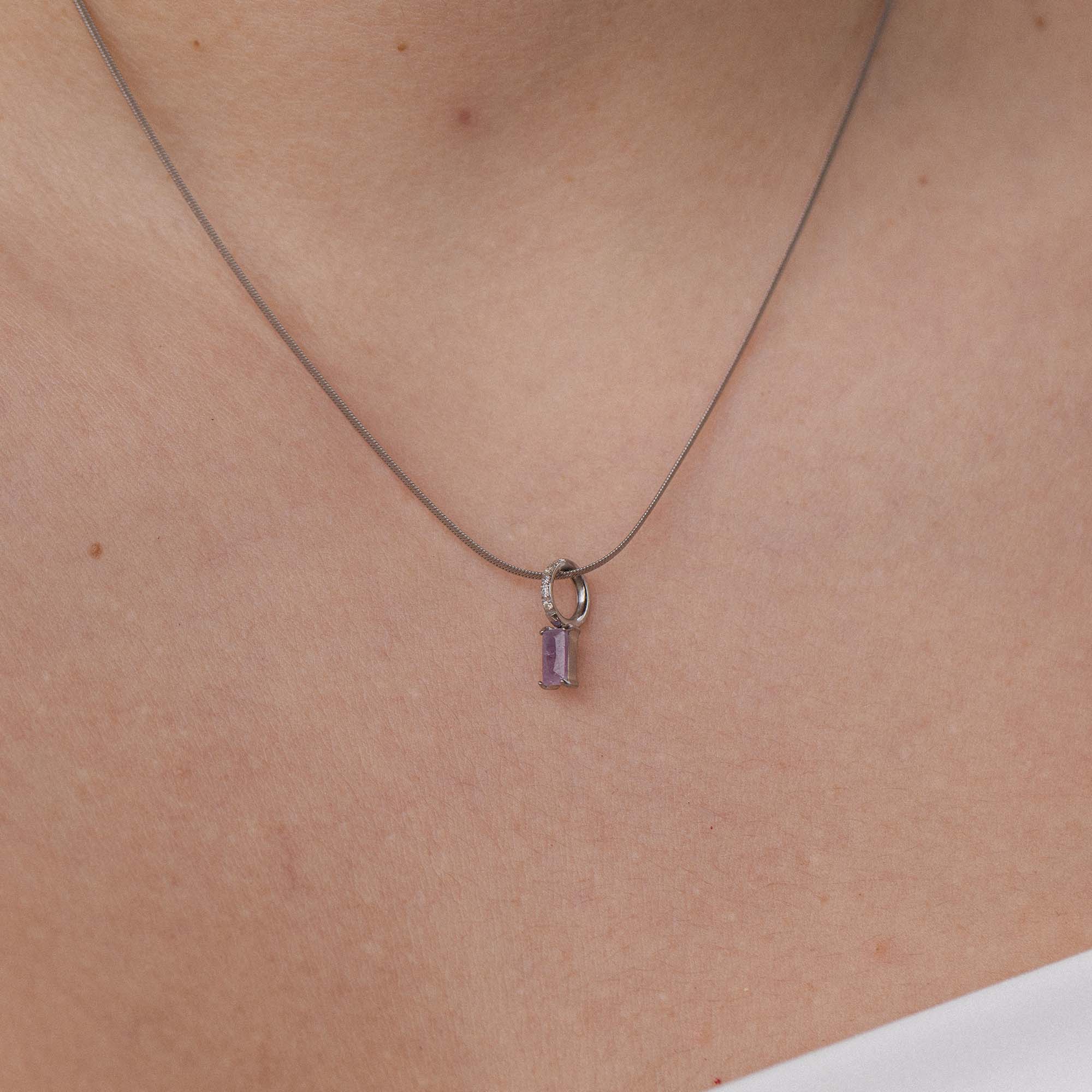 purelei-geburtsstein-juli-rubin-charm-baguette-schliff-anh-nger-gold image 6