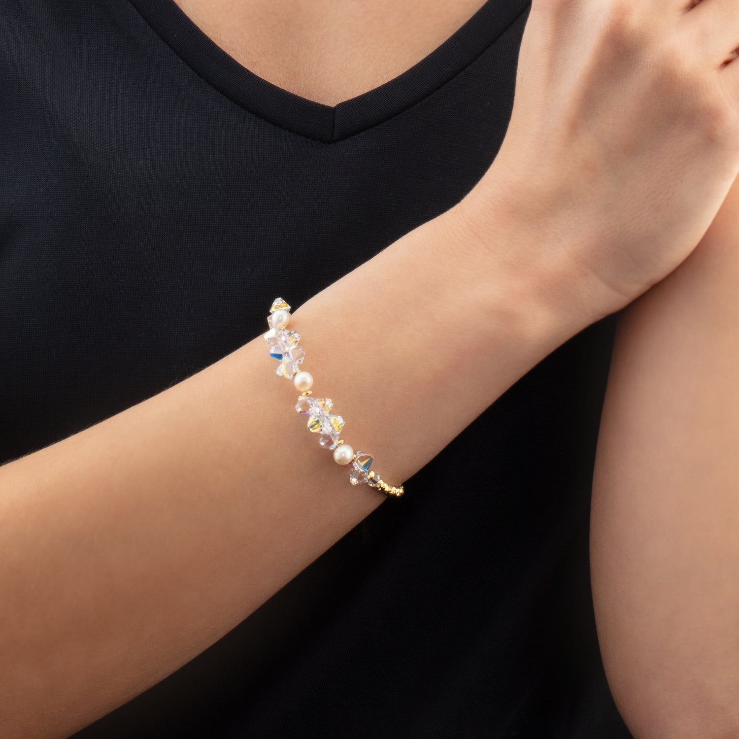 coeur-de-lion-dancing-crystals-pearls-armband-gold image 4