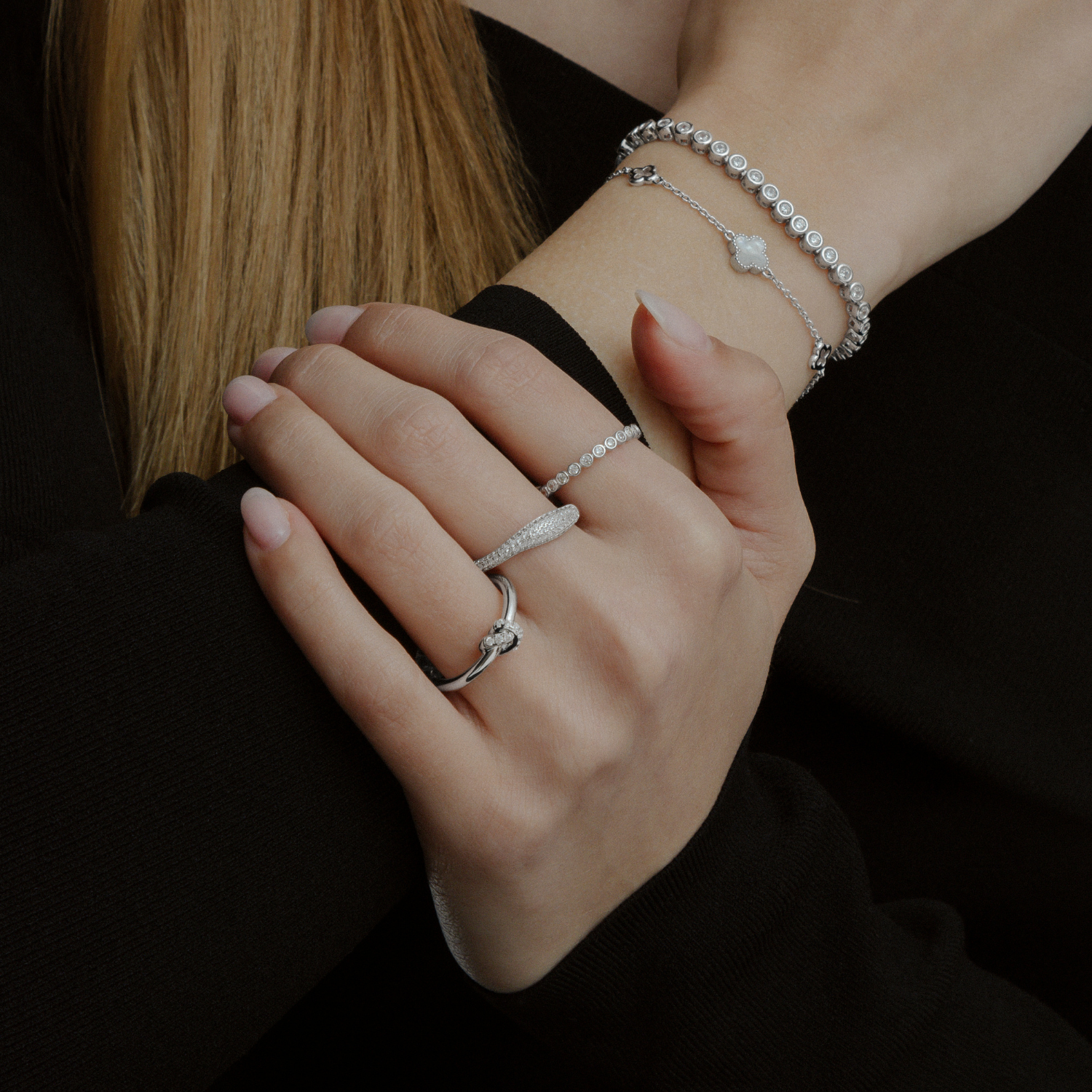 xenox-flow-ring-925-sterlingsilber-rhodiniert-geschwungen-mit-zirkonia image 3