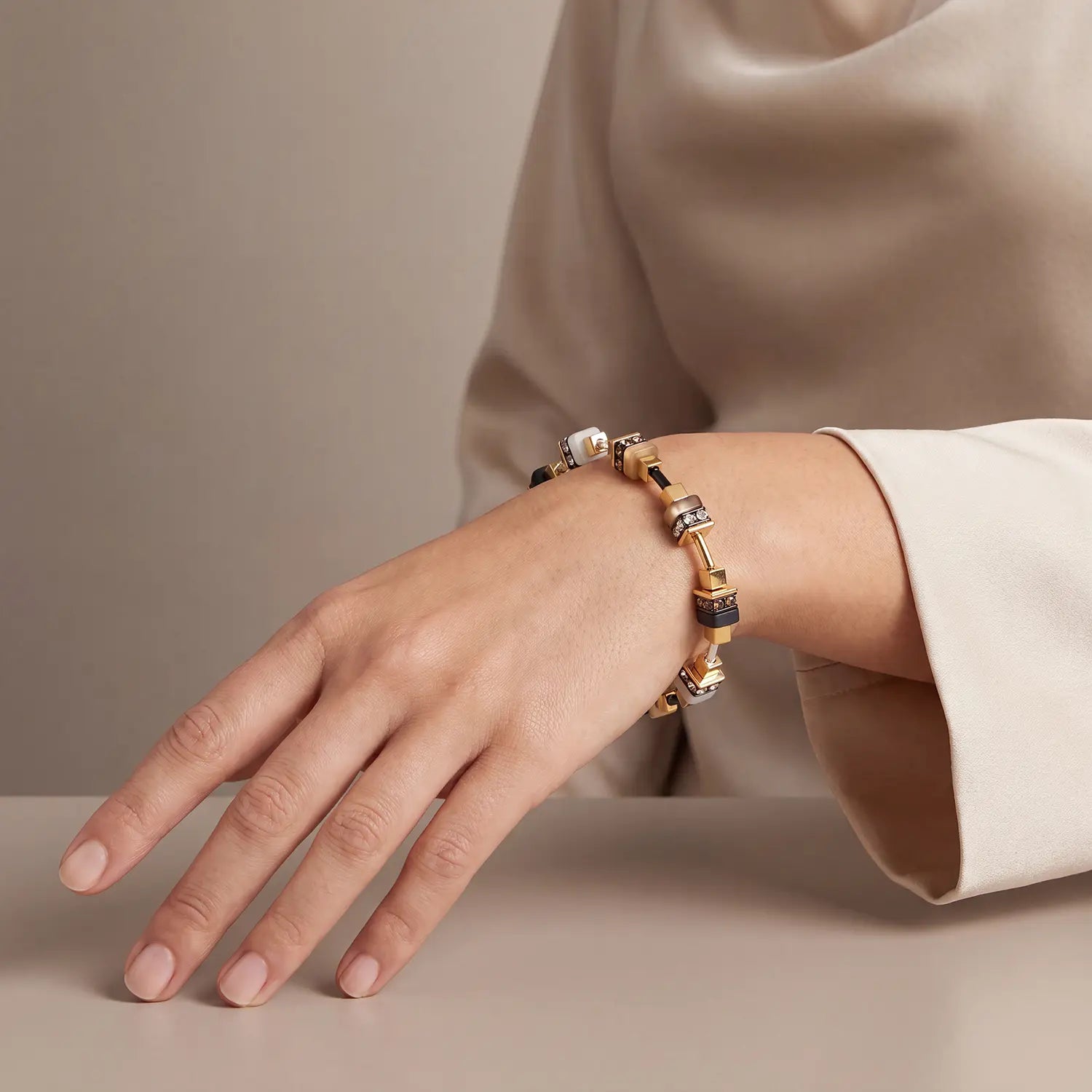 coeur-de-lion-armband-urban-nature-geocube-beige-gold-18-5-cm image 4