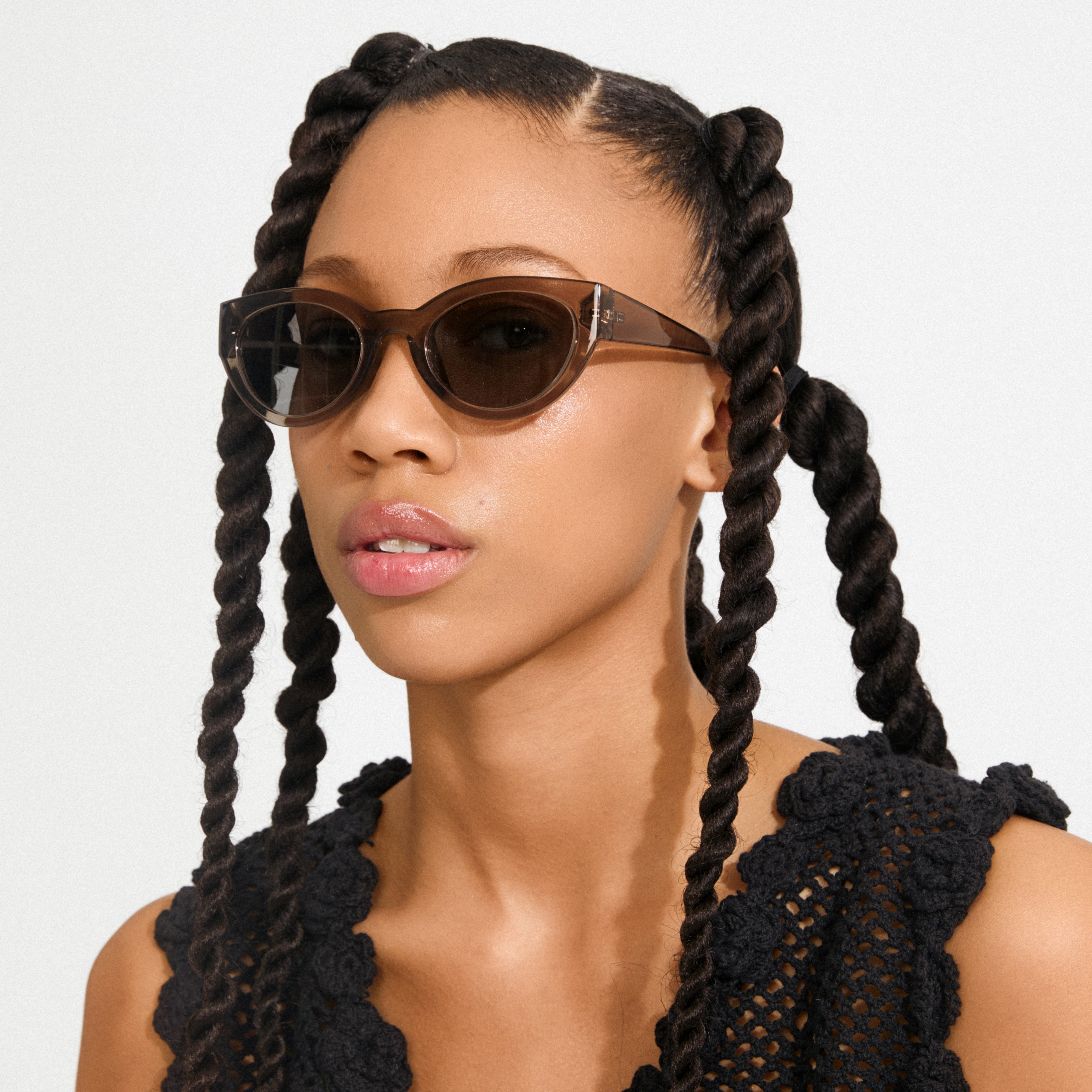 pilgrim-juna-sonnenbrille-grau-cat-eye-goldplattiert image 3