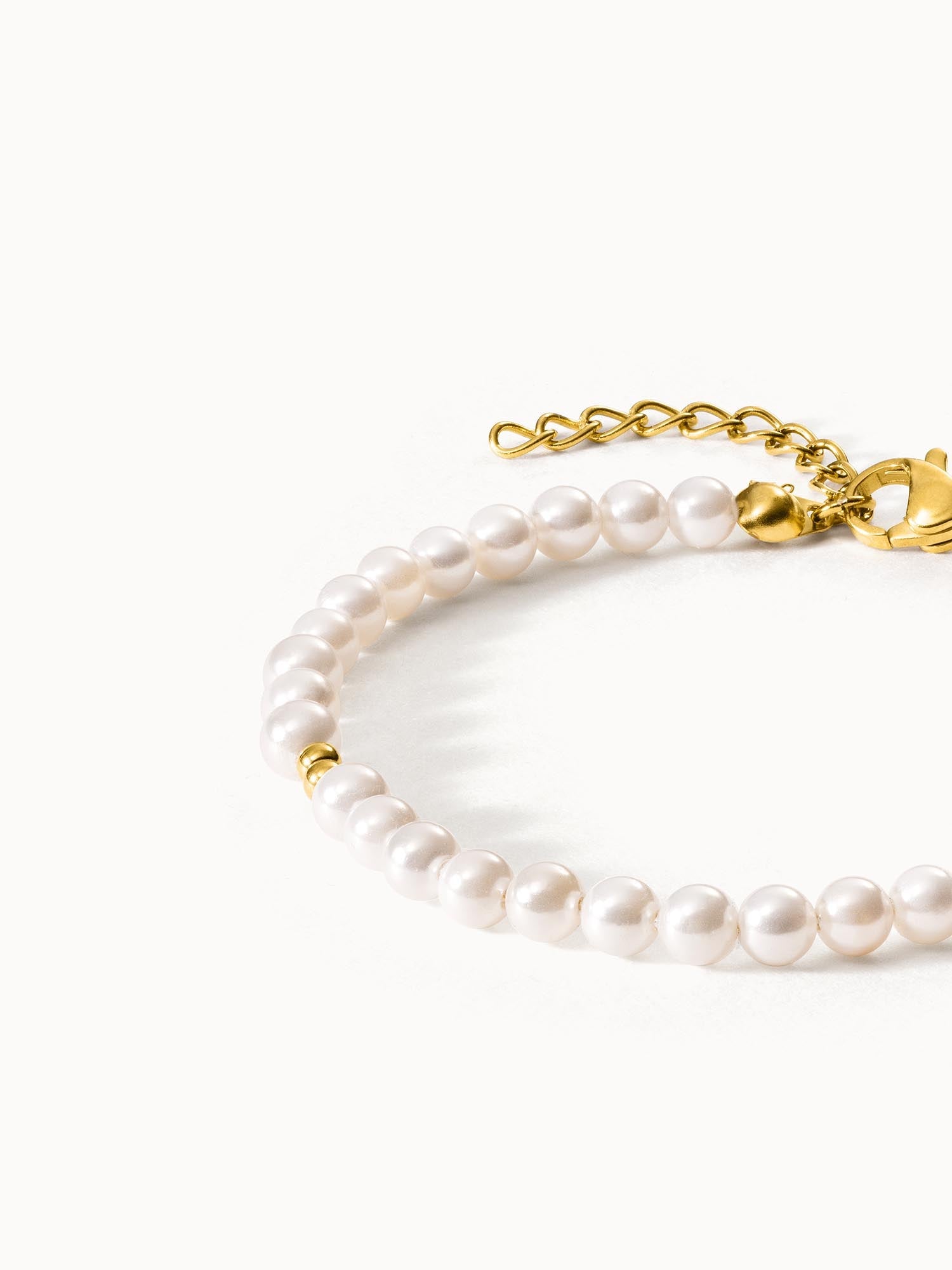 purelei-finesse-armband-mit-muschelkernperlen image 3