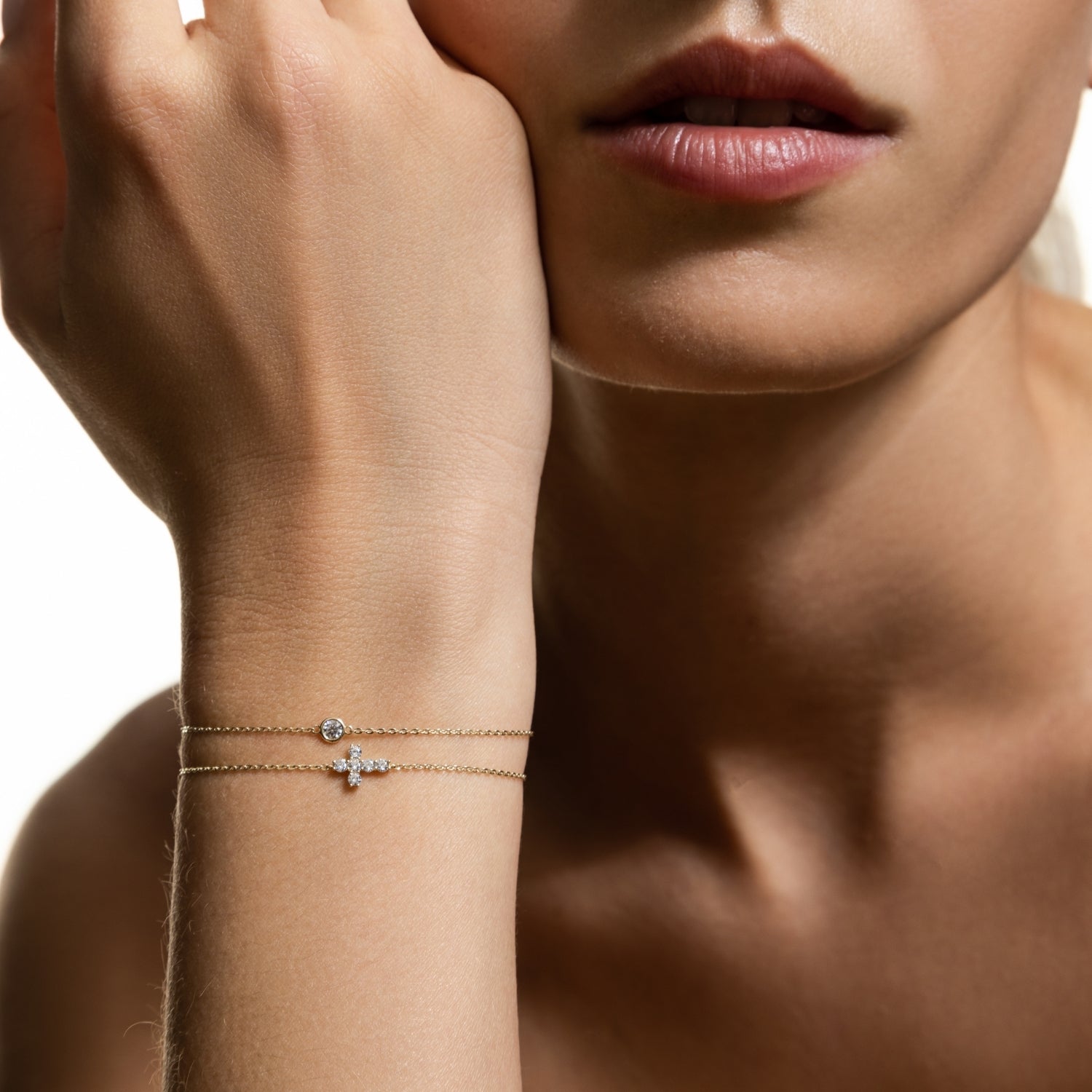 xenox-fine-kreuz-armband-585-gelbgold-mit-zirkonia image 3