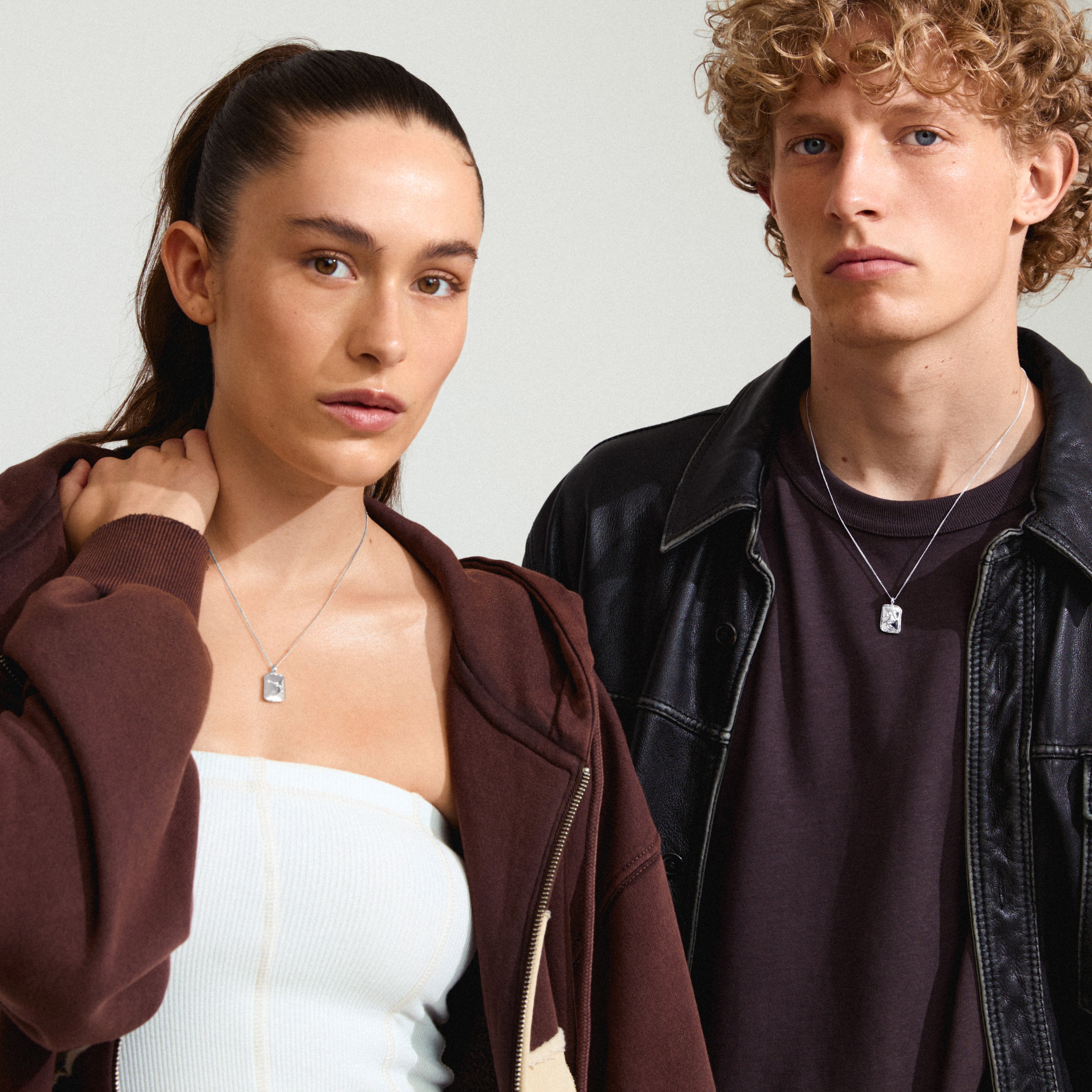 pilgrim-aries-sternzeichen-kette-mit-wendependant-versilbert image 2