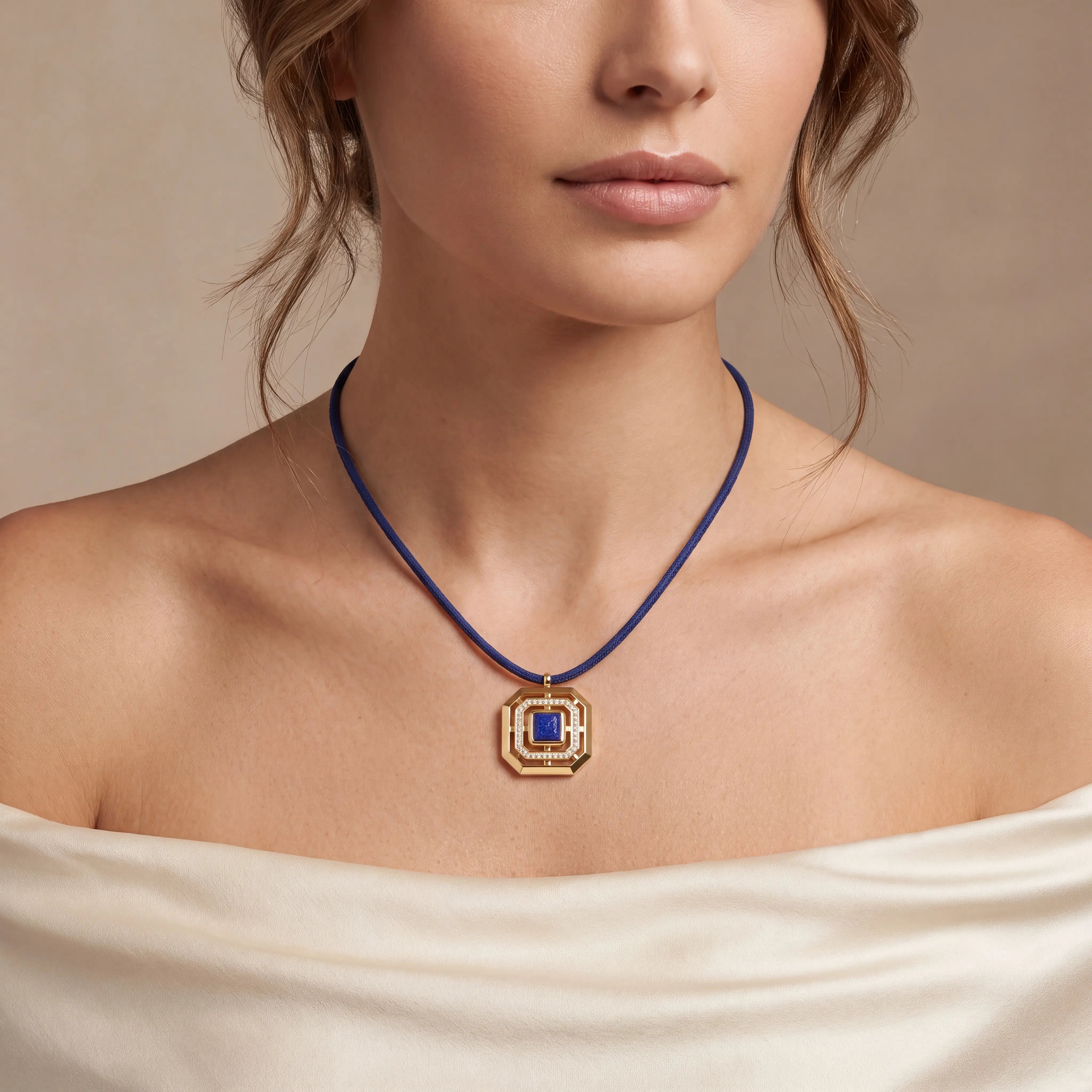 coeur-de-lion-halskette-amulett-icon-frame-soft-lapis-gold image 3