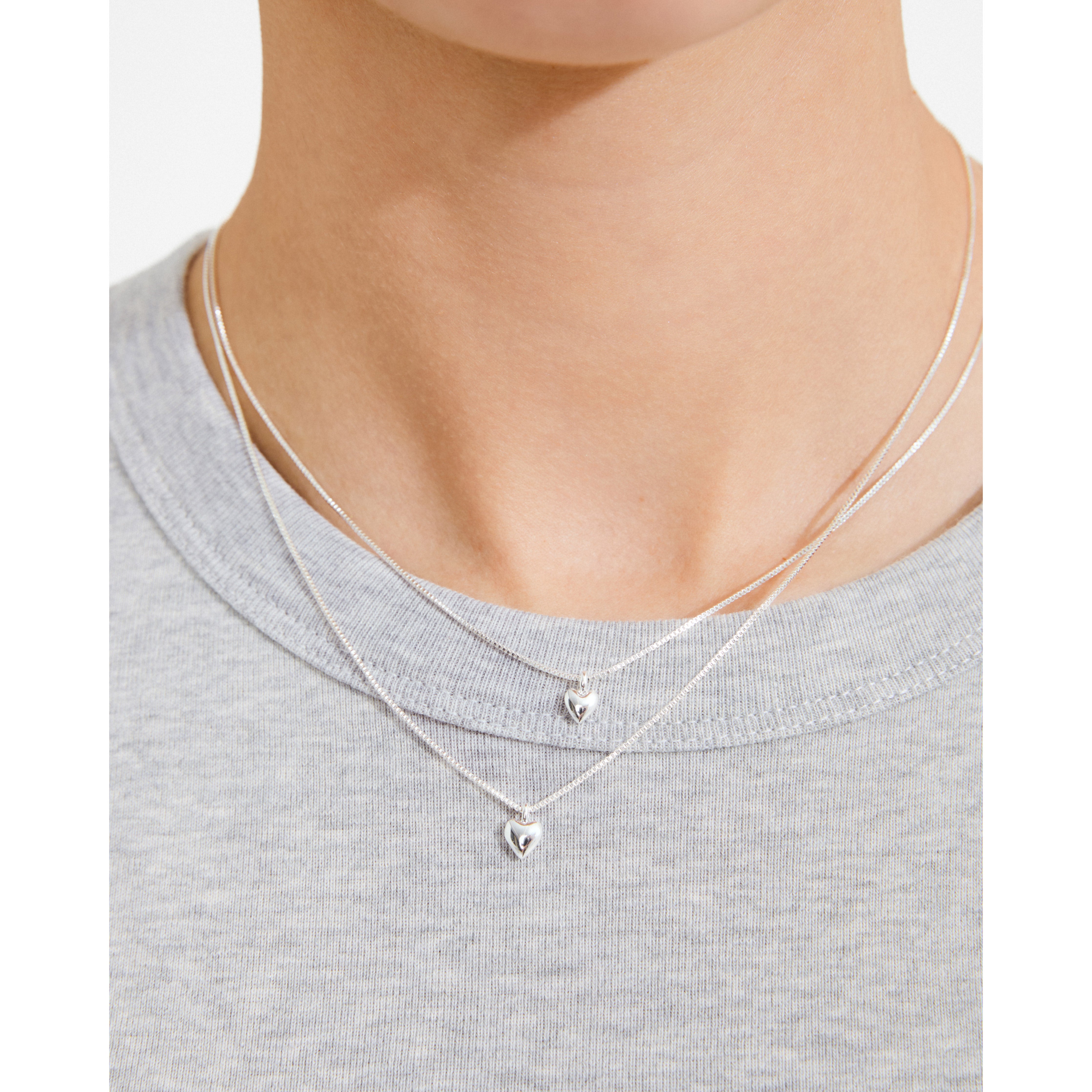 pilgrim-penina-geschenkset-versilbert-herz-halsketten-layering-set-ohrstecker image 5