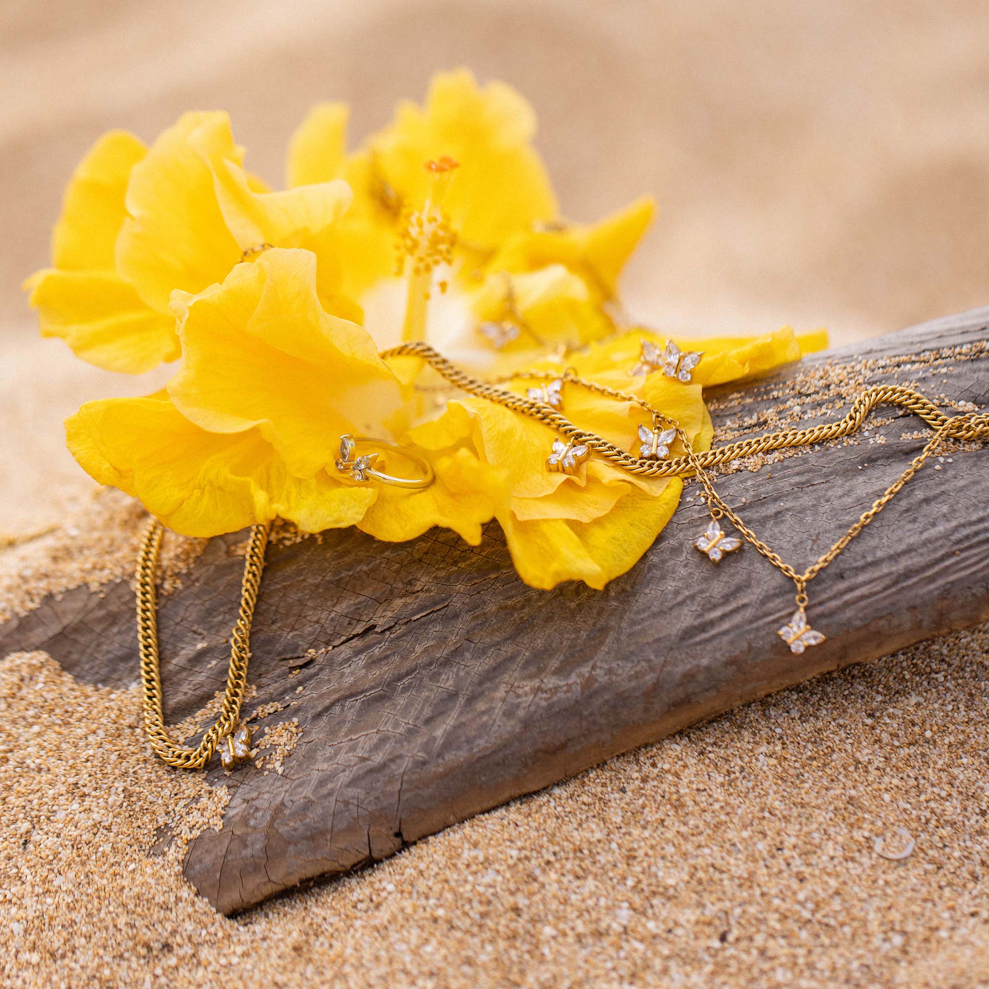 purelei-butterfly-ohrringe-ohrstecker-mit-schmetterling-und-zirkonia image 5
