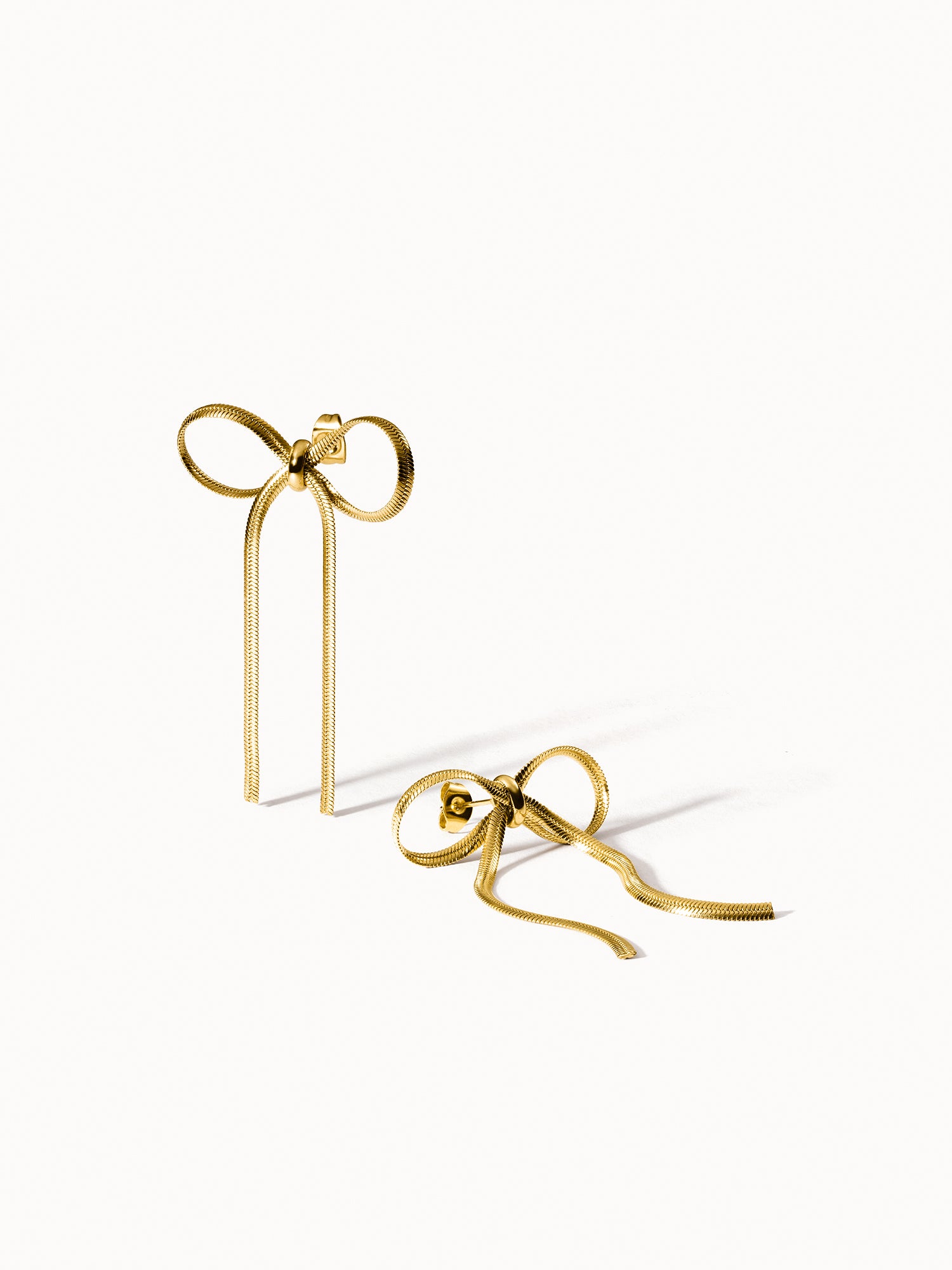 purelei-bow-ohrringe-schleife-schlangenkette-32-mm image 1