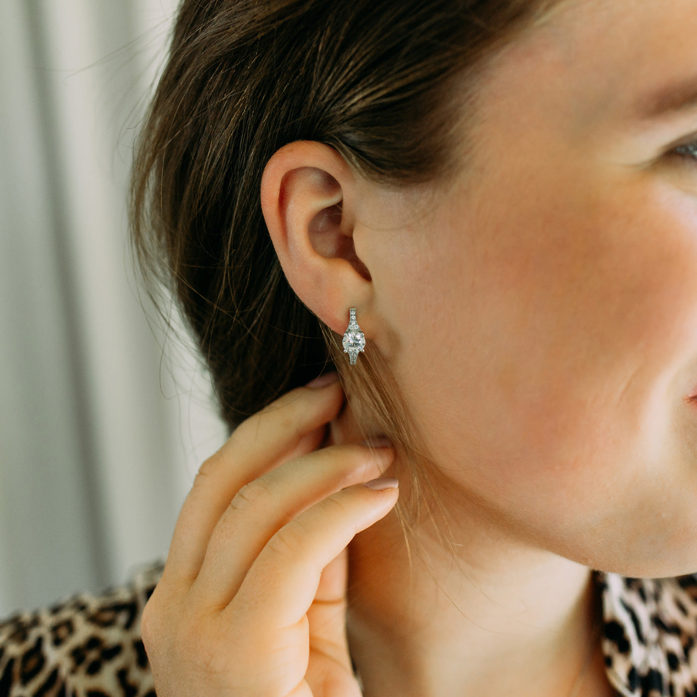julie-julsen-cz-stones-ohrstecker-silber-mit-24-zirkonia-transparent image 3
