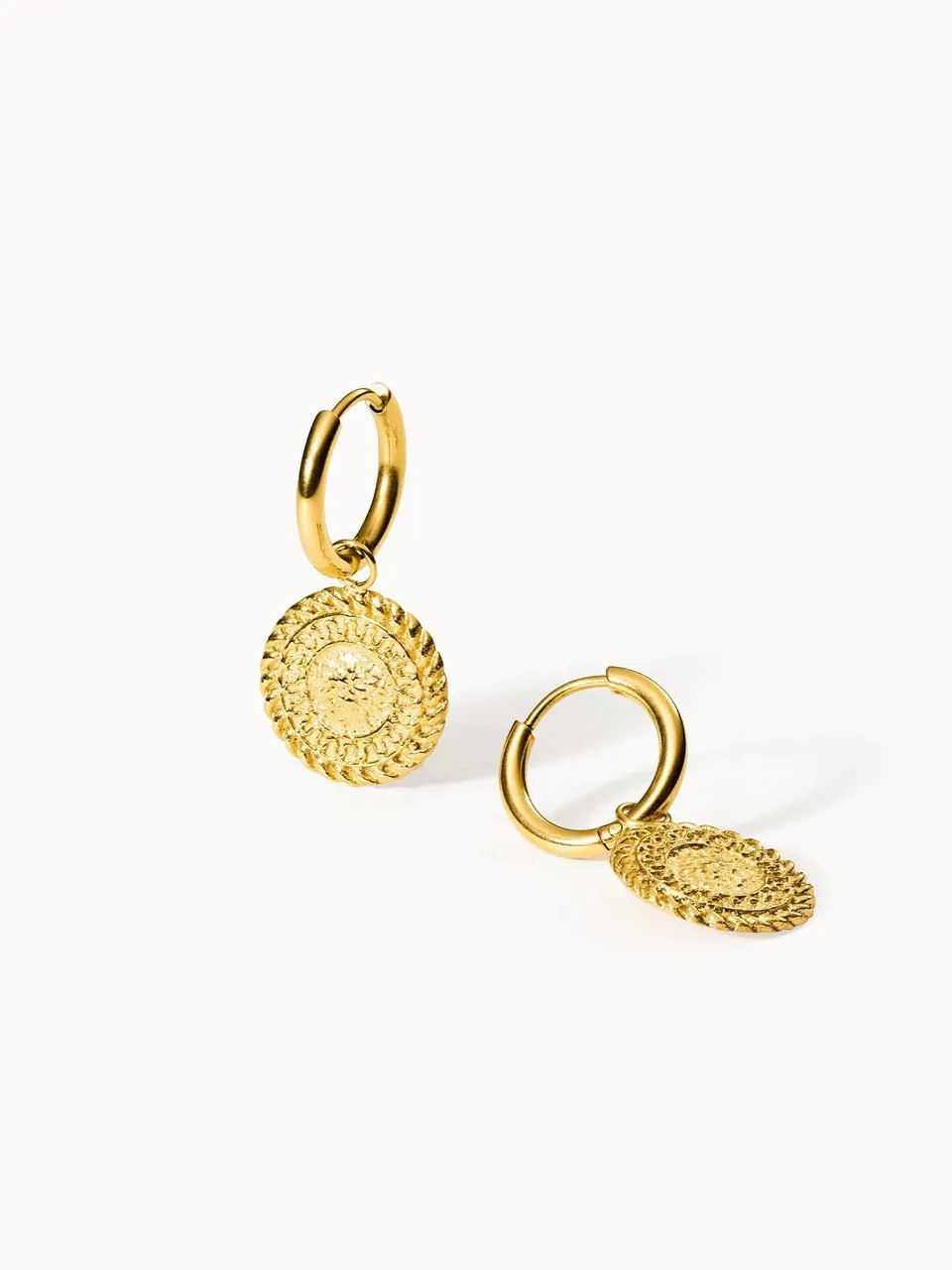 purelei-waina-creole-charm-creolen-14-mm-mit-anh-nger image 1
