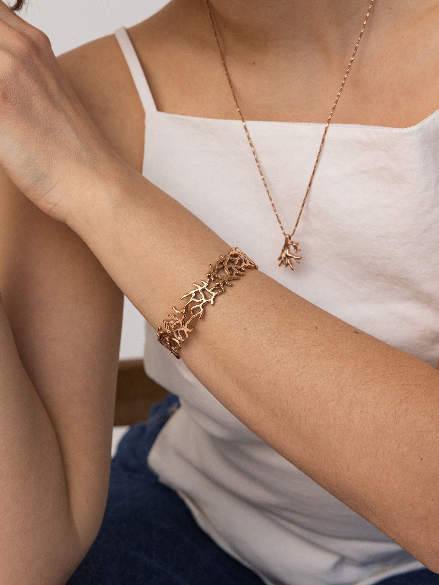 purelei-mahina-club-coral-armcuff image 8