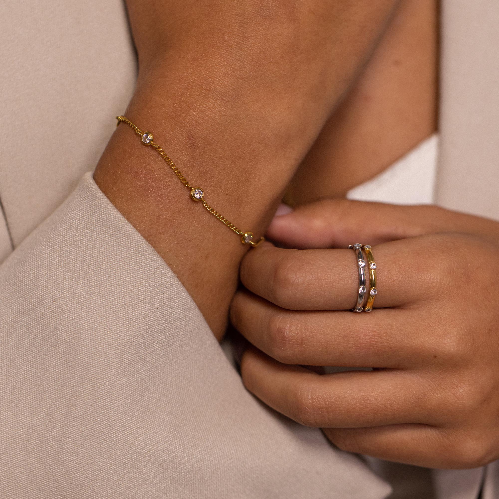 purelei-spotlight-armband-filigran-mit-zirkonia-verstellbar image 2