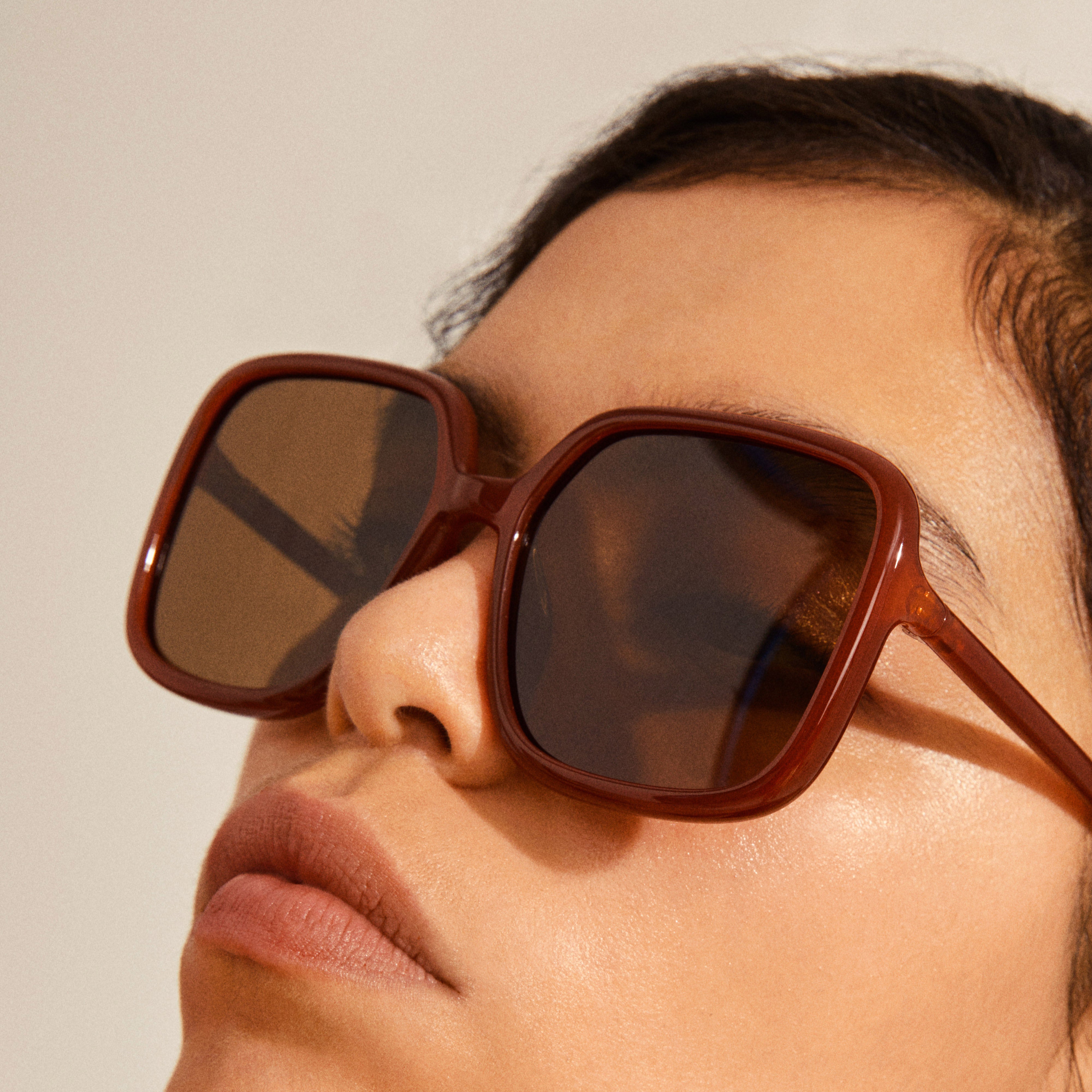 pilgrim-milan-oversized-retro-sonnenbrille-braun image 2