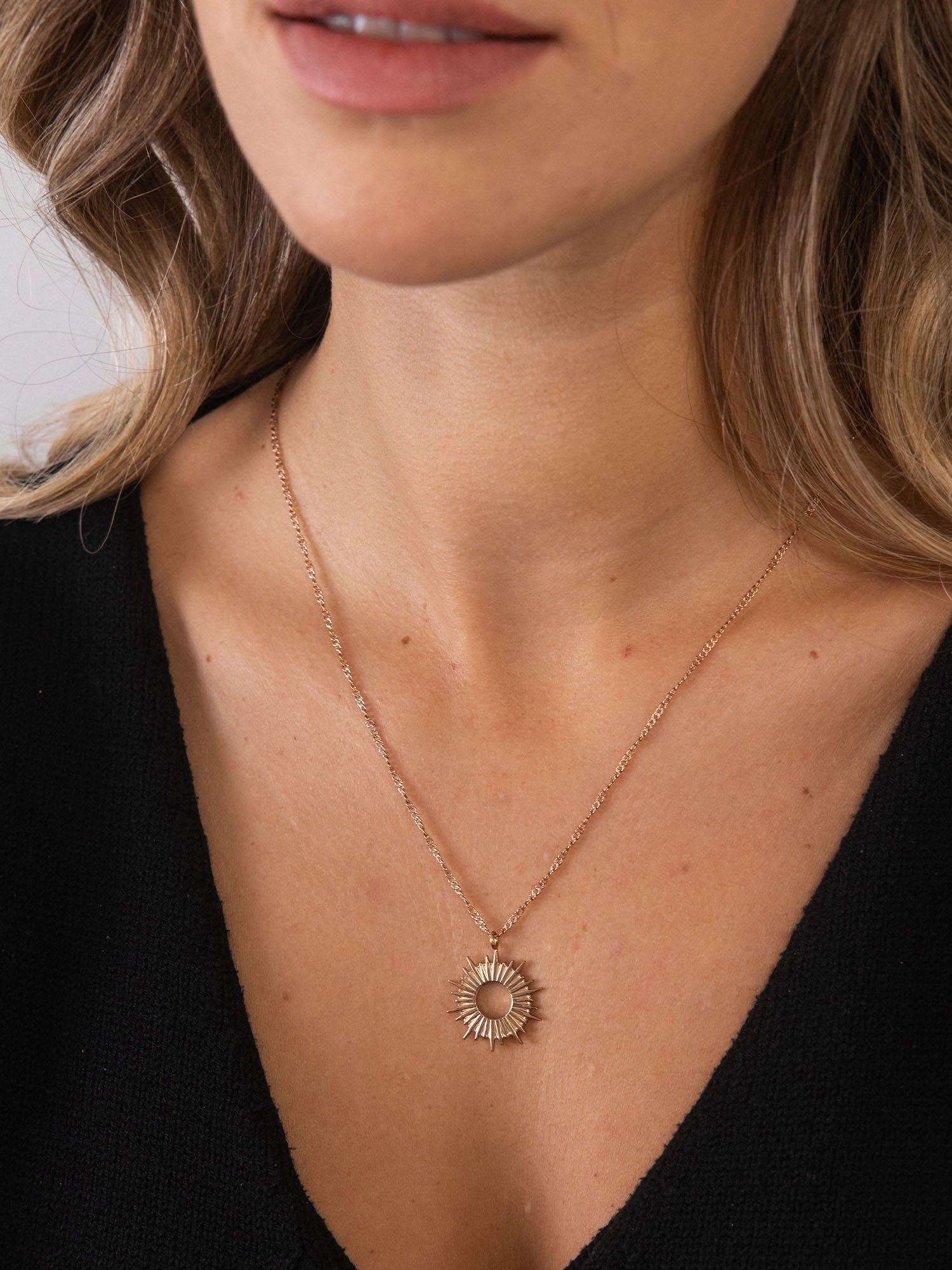 purelei-soleil-kette-halskette-mit-sonnen-anh-nger-in-gold-ros-gold-silber image 8