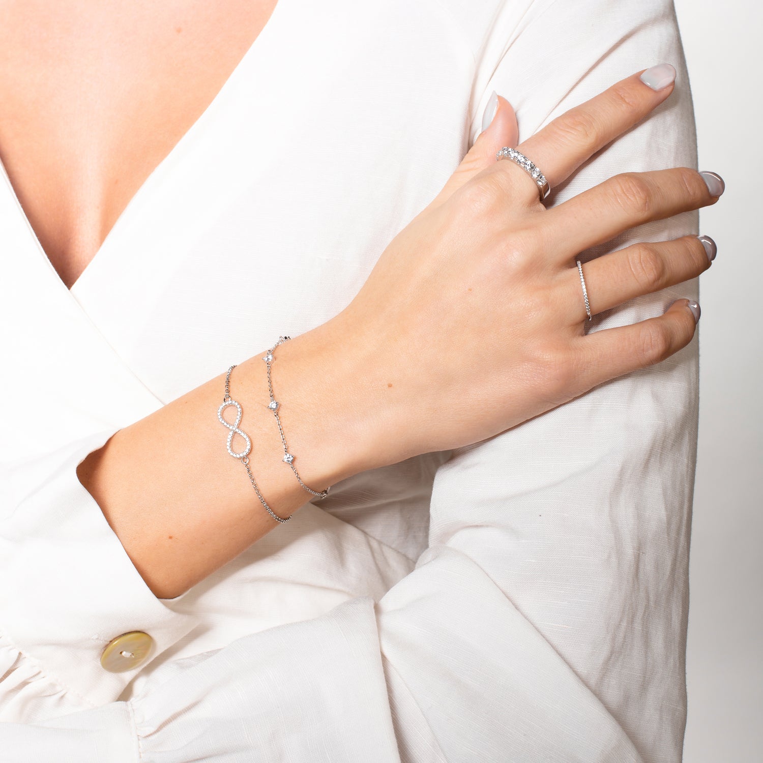 xenox-infinity-armband-925-sterlingsilber-rhodiniert-mit-zirkonia image 3