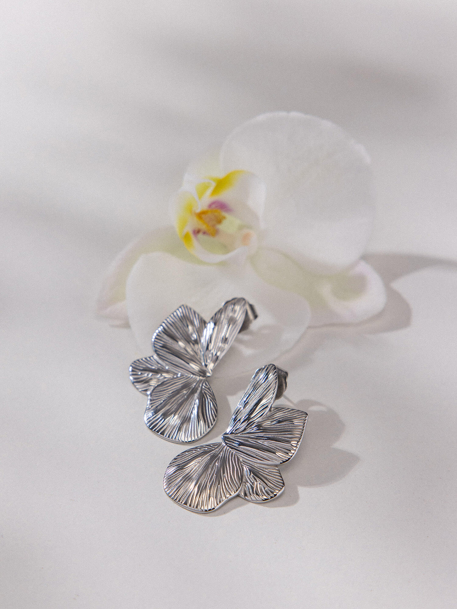 purelei-petal-small-ohrringe-bl-tenform-klein-in-gold-silber-ros-gold image 8