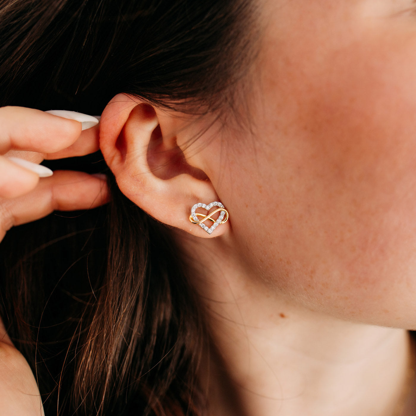 julie-julsen-ohrstecker-heart-infinity-bicolor-silber-925-mit-36-zirkonia image 2