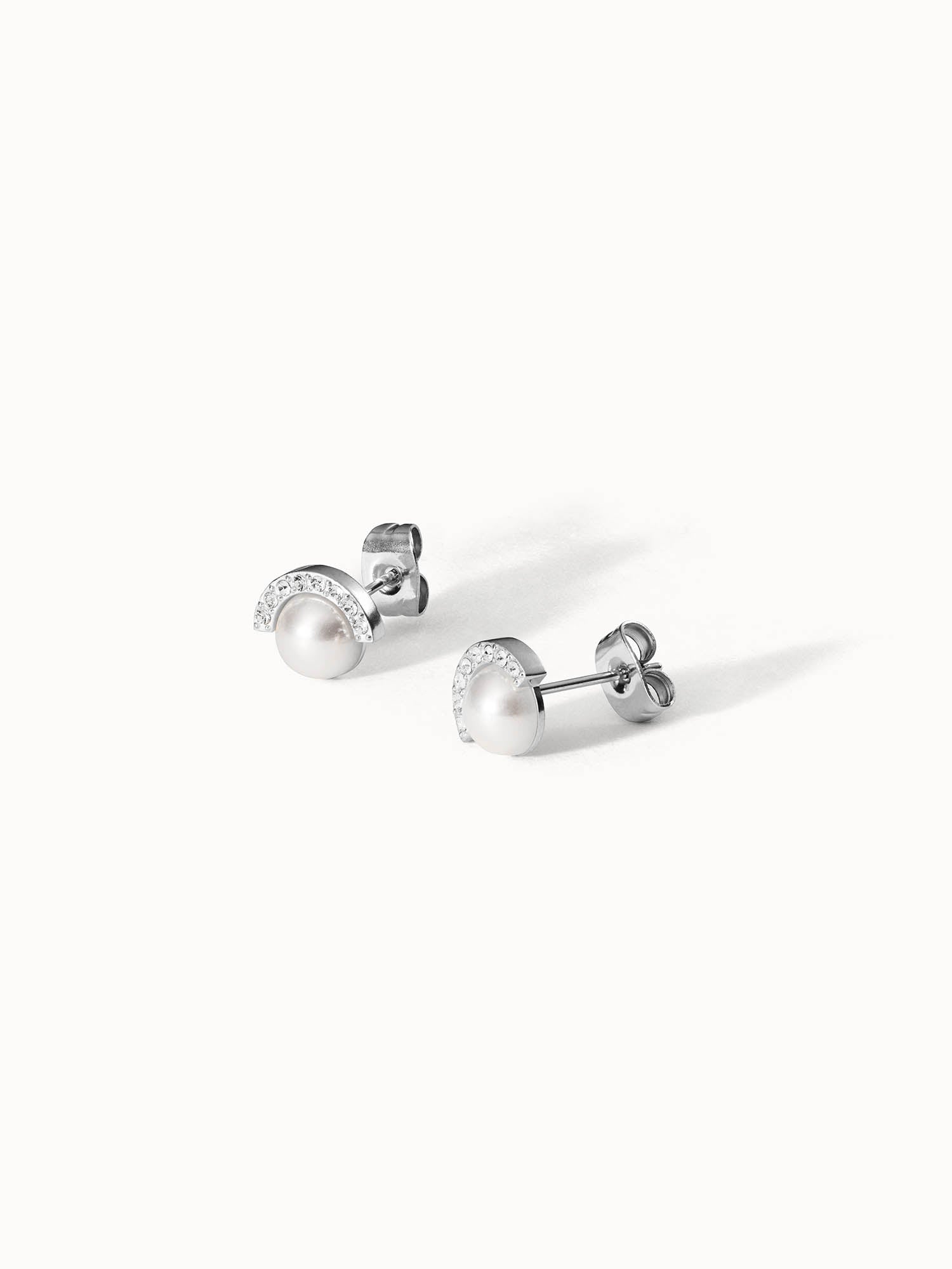 purelei-halo-ohrringe-perlen-ohrstecker-mit-zirkonia-halbkreis image 4