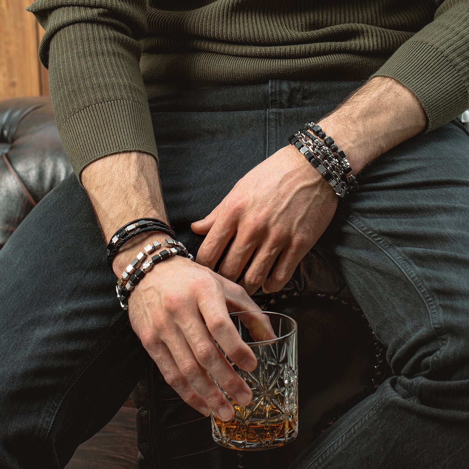 coeur-de-lion-armband-leder-schwarz-edelstahl-gun-metal-spikes-cubes-herren image 4