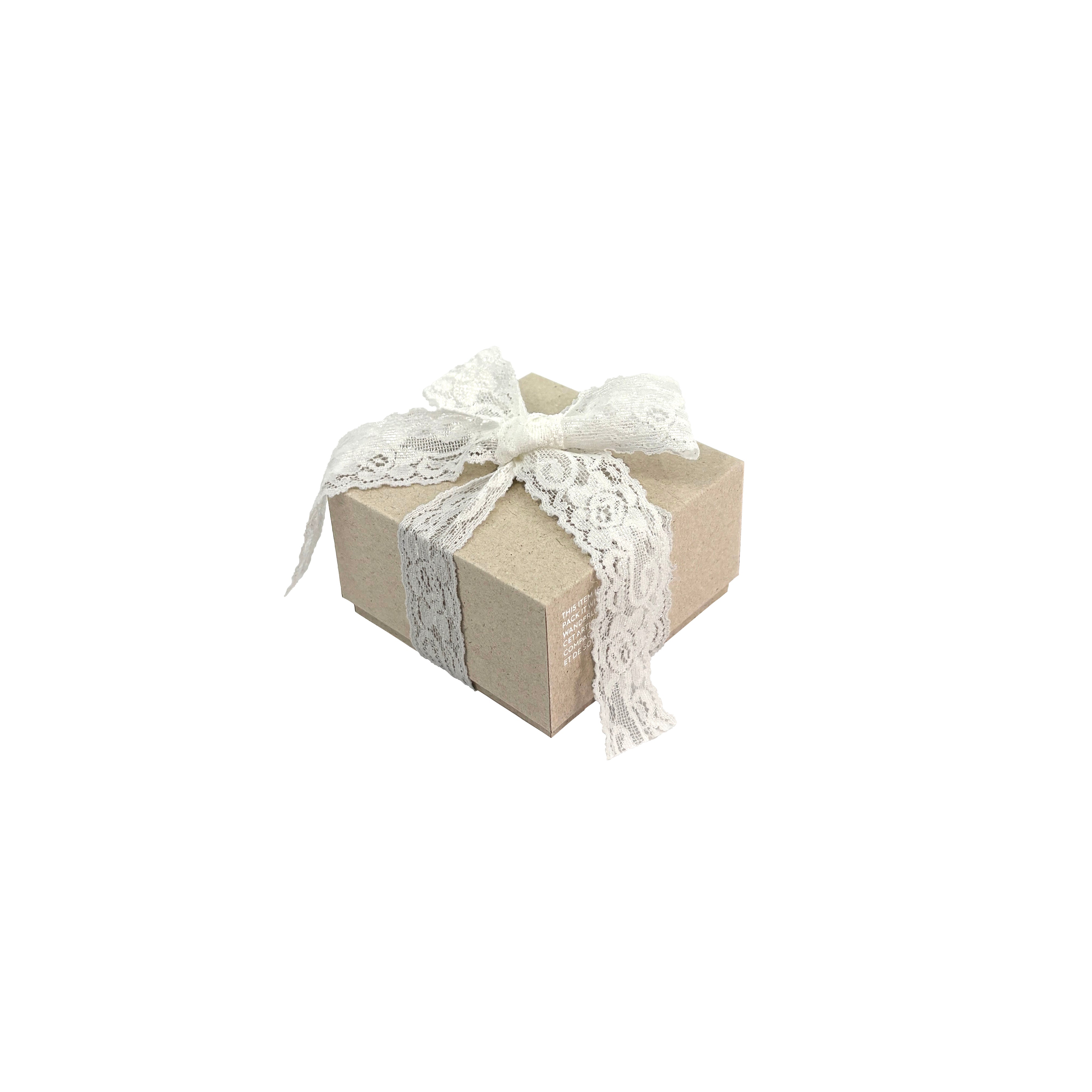 pilgrim-geschenkbox-mittel-8-5-x-8-5-cm-mit-schleife image 1