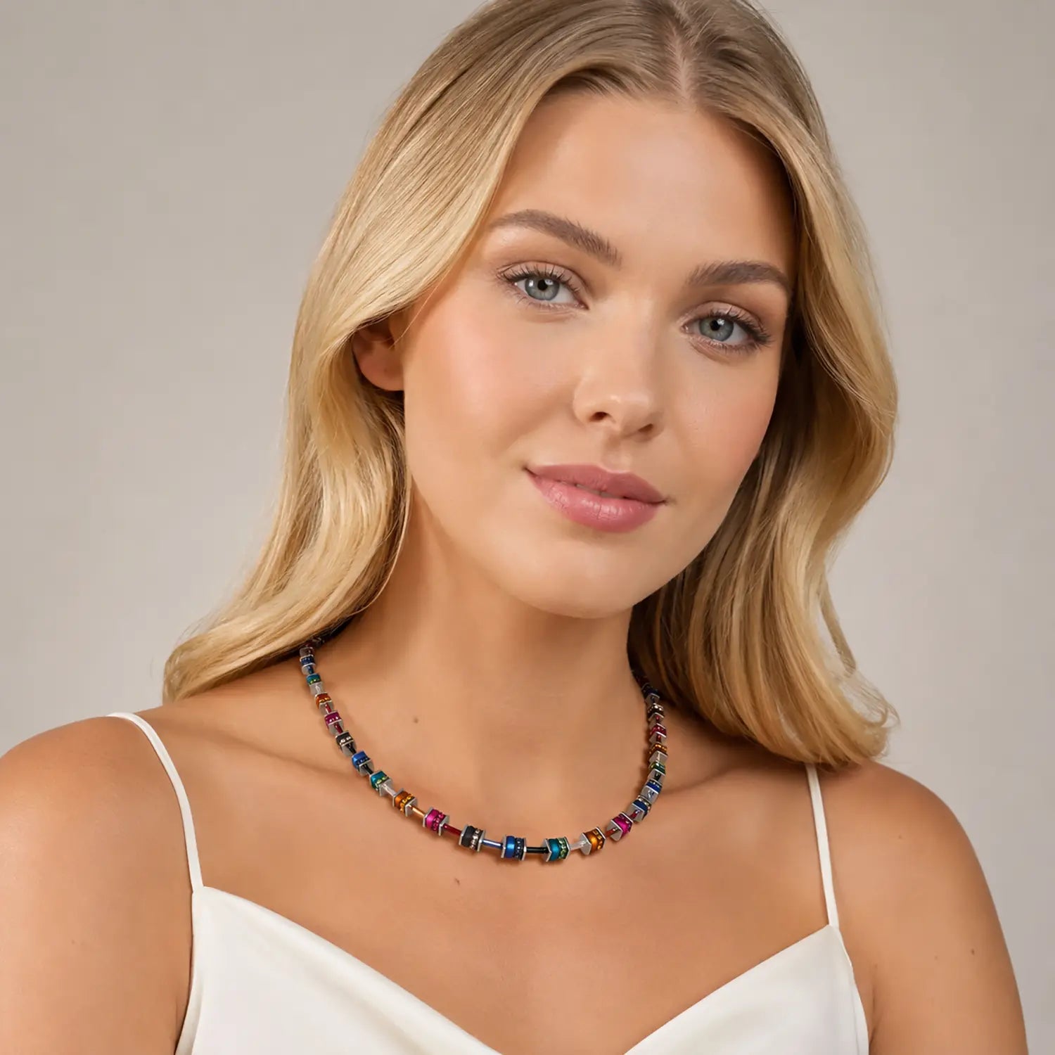coeur-de-lion-geocube-halskette-classic-polaris-strass-multicolor-winter image 4