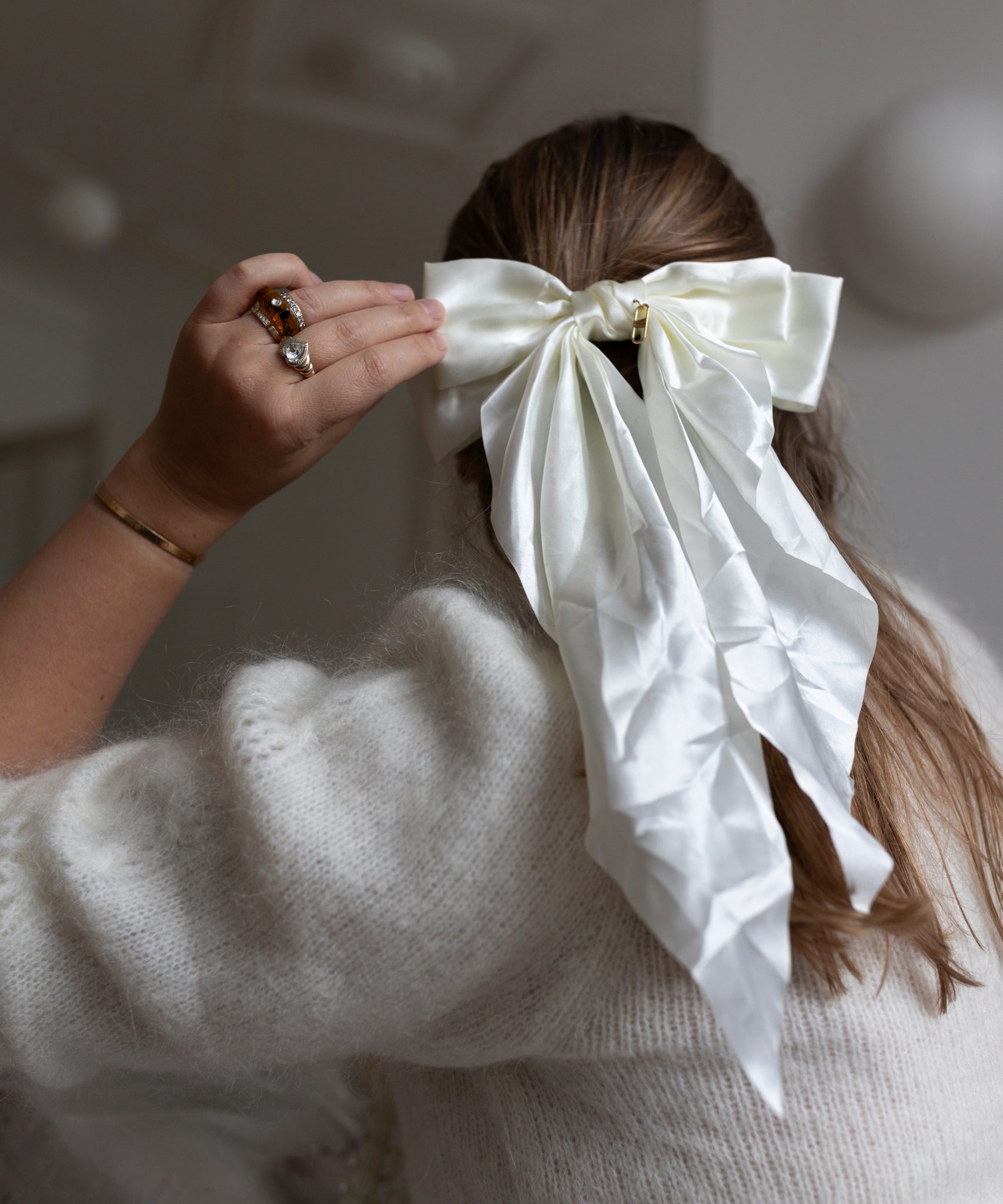 wald-berlin-happy-holidays-hair-bow-schleife-creme-10-cm image 2