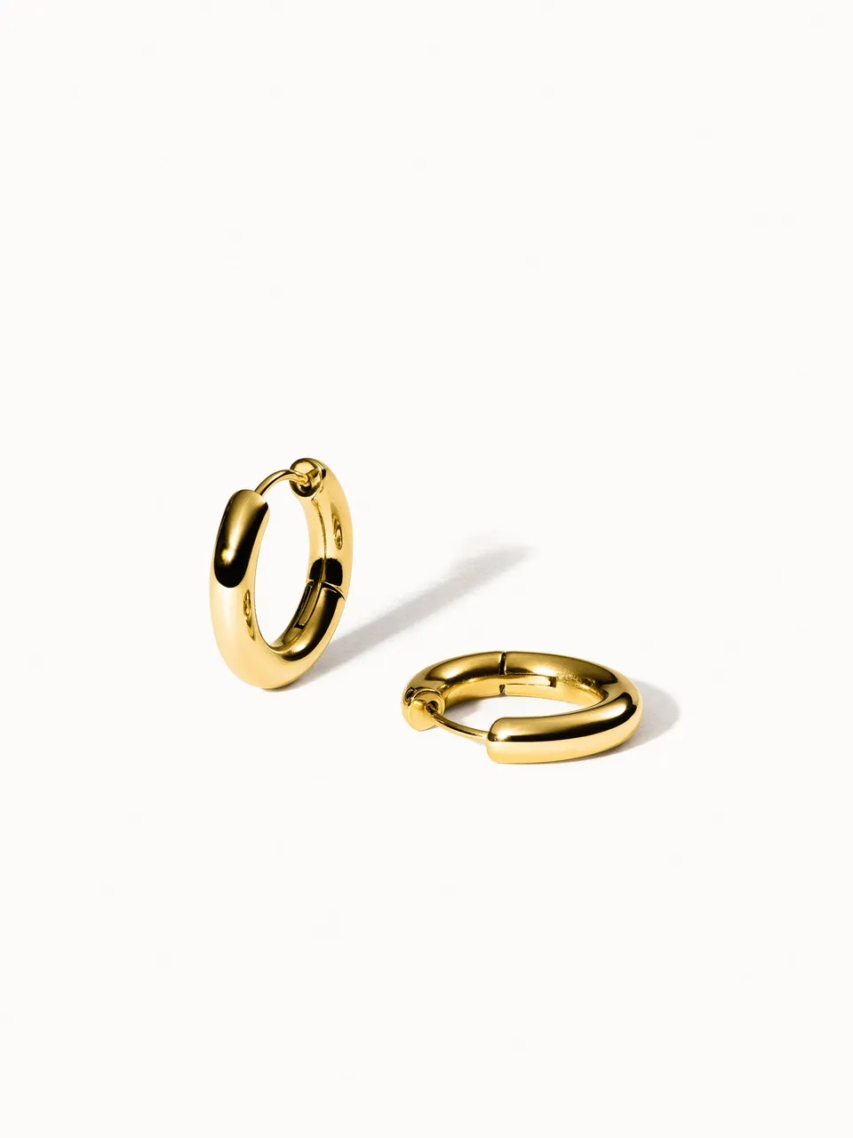 purelei-small-glamorous-ohrringe-creolen-21-mm-mit-scharnier-in-gold-und-silber image 1
