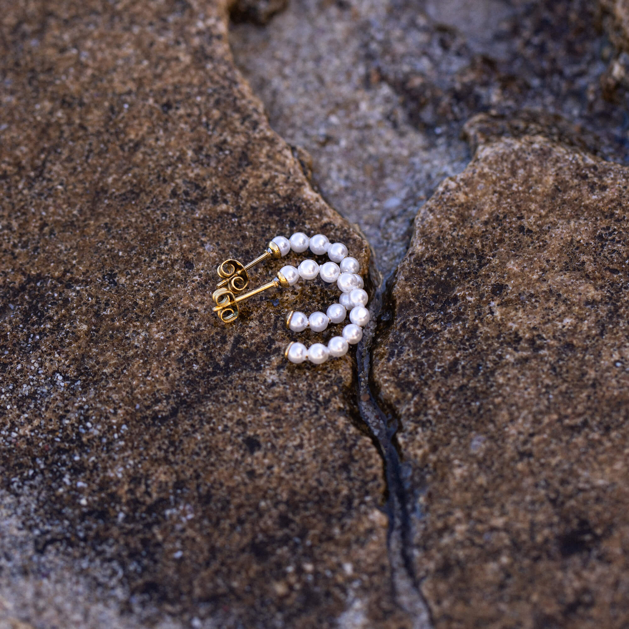 purelei-pure-soul-via-kollektion-creolen-ohrringe-mit-seashell-perlen image 4